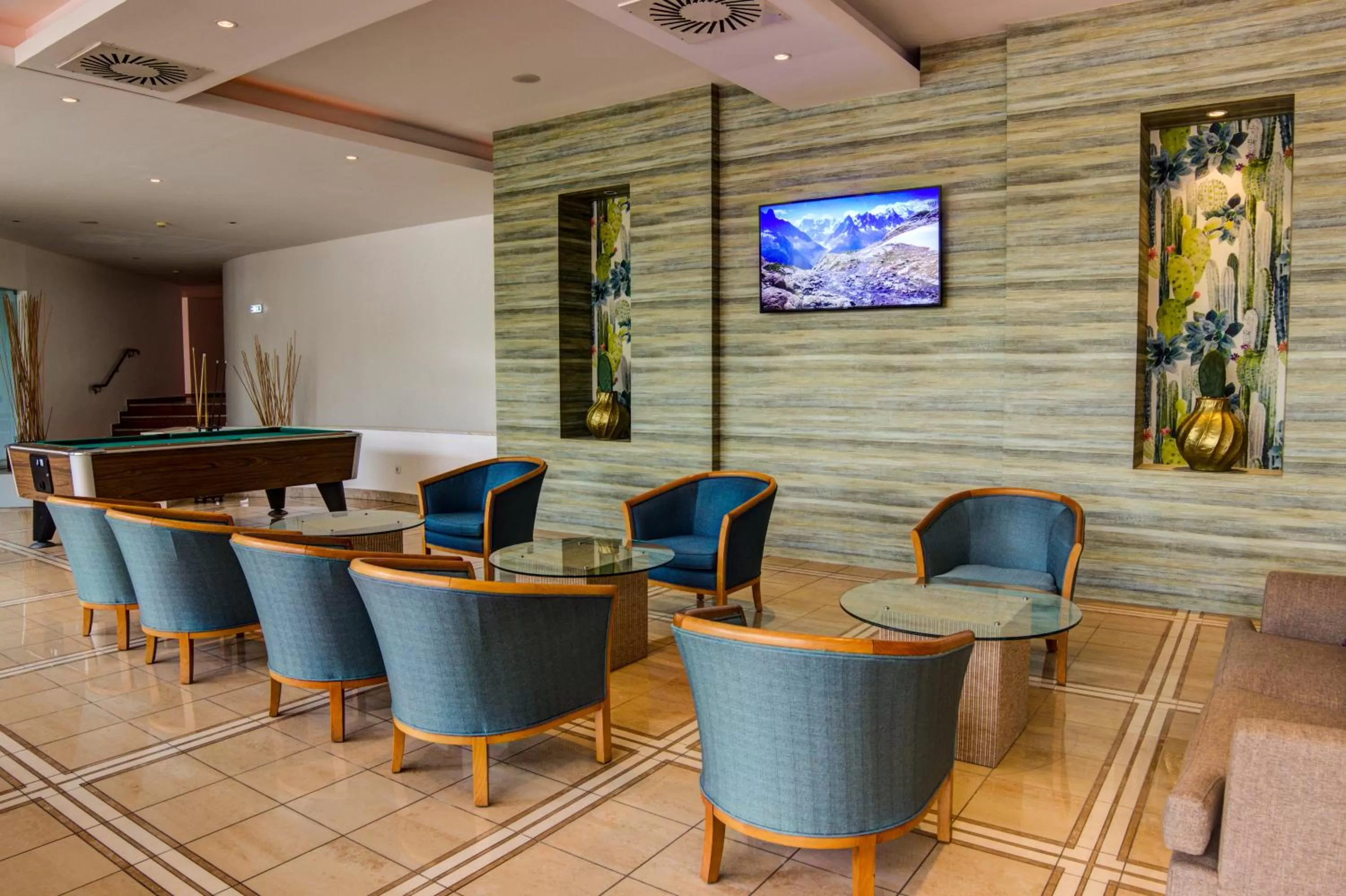 Lounge or bar in Pestana Alvor Park Suites Hotel