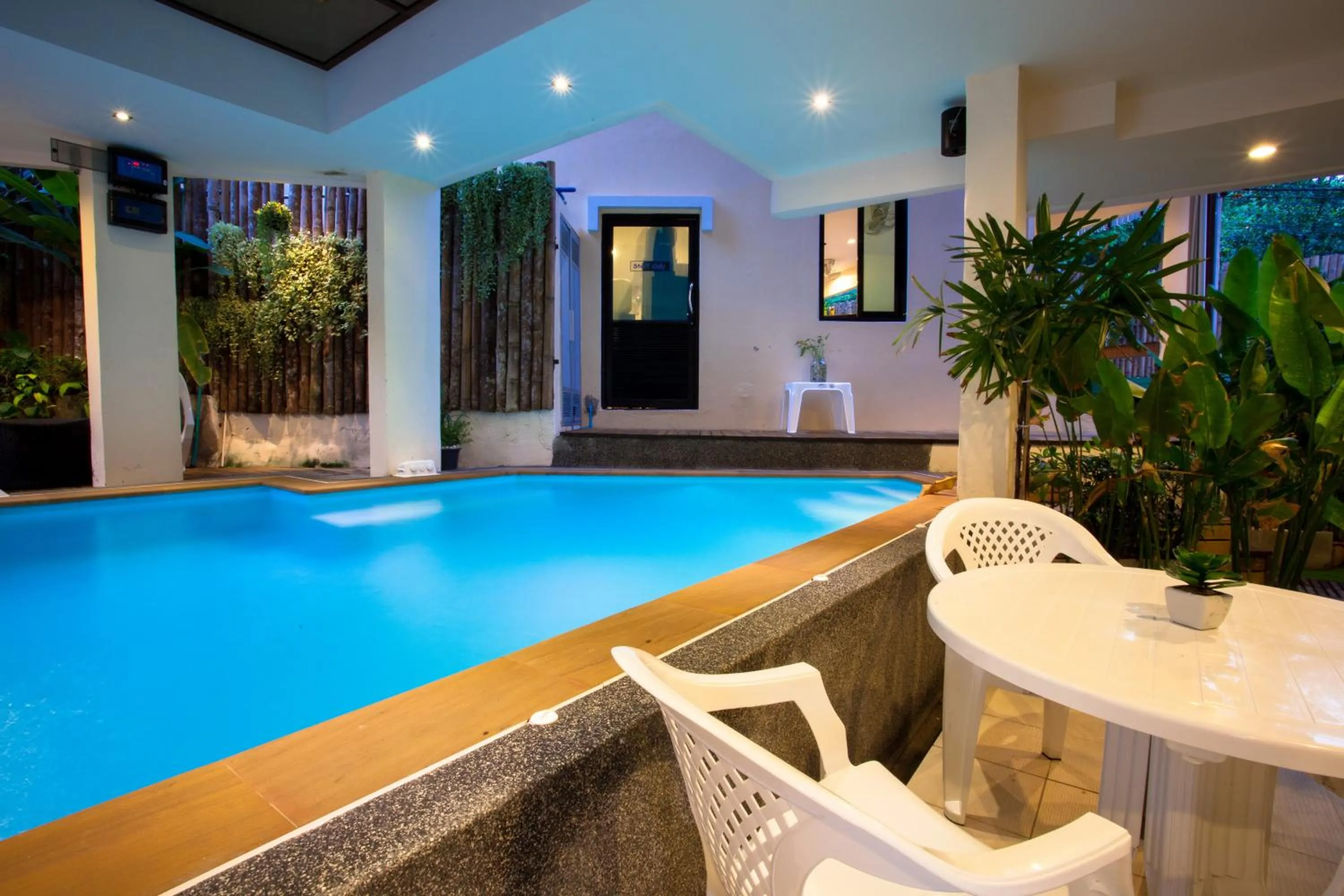 Swimming pool in The Wave Hotel Patong SHA