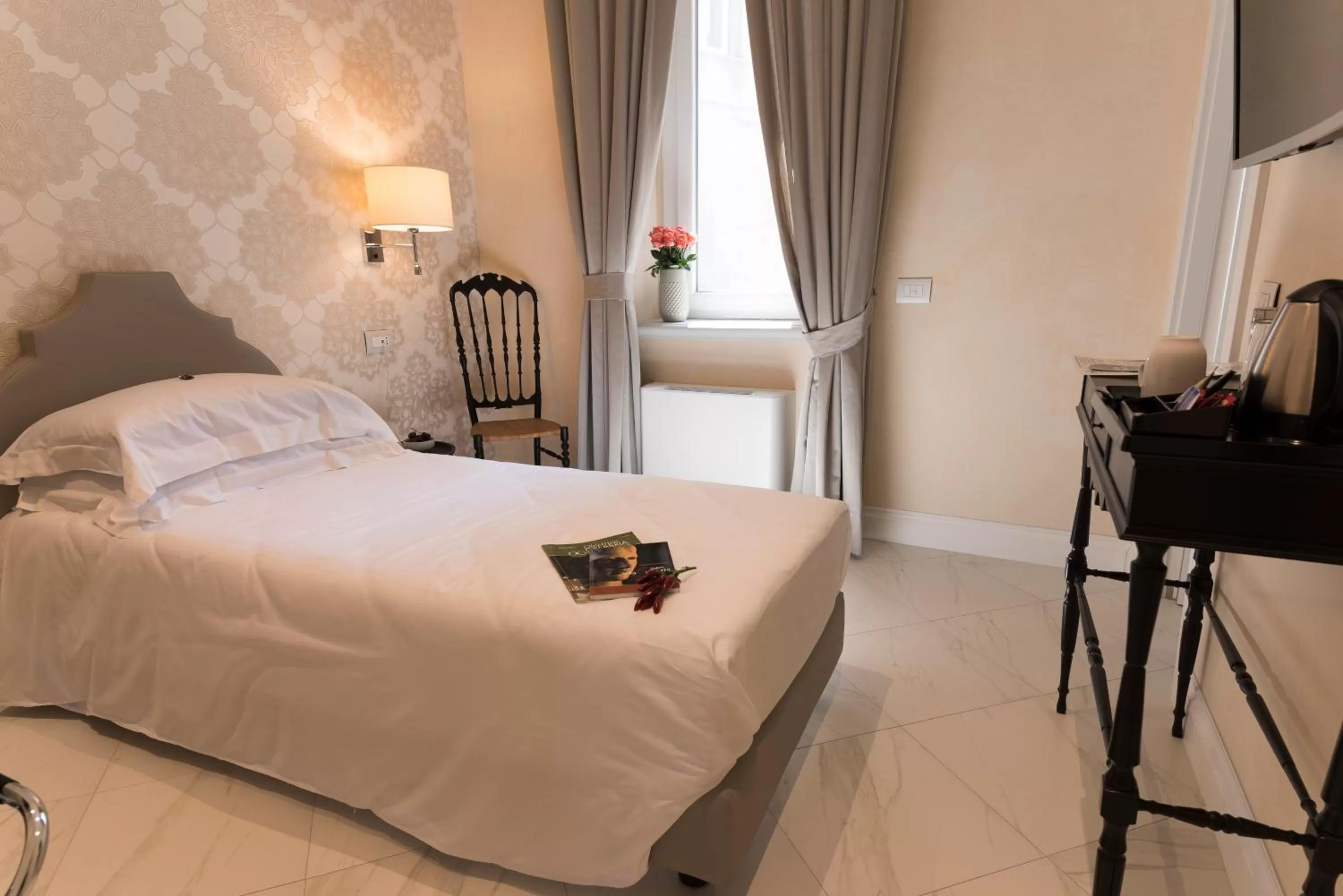 Bedroom, Bed in Altavilla Boutique Hotel