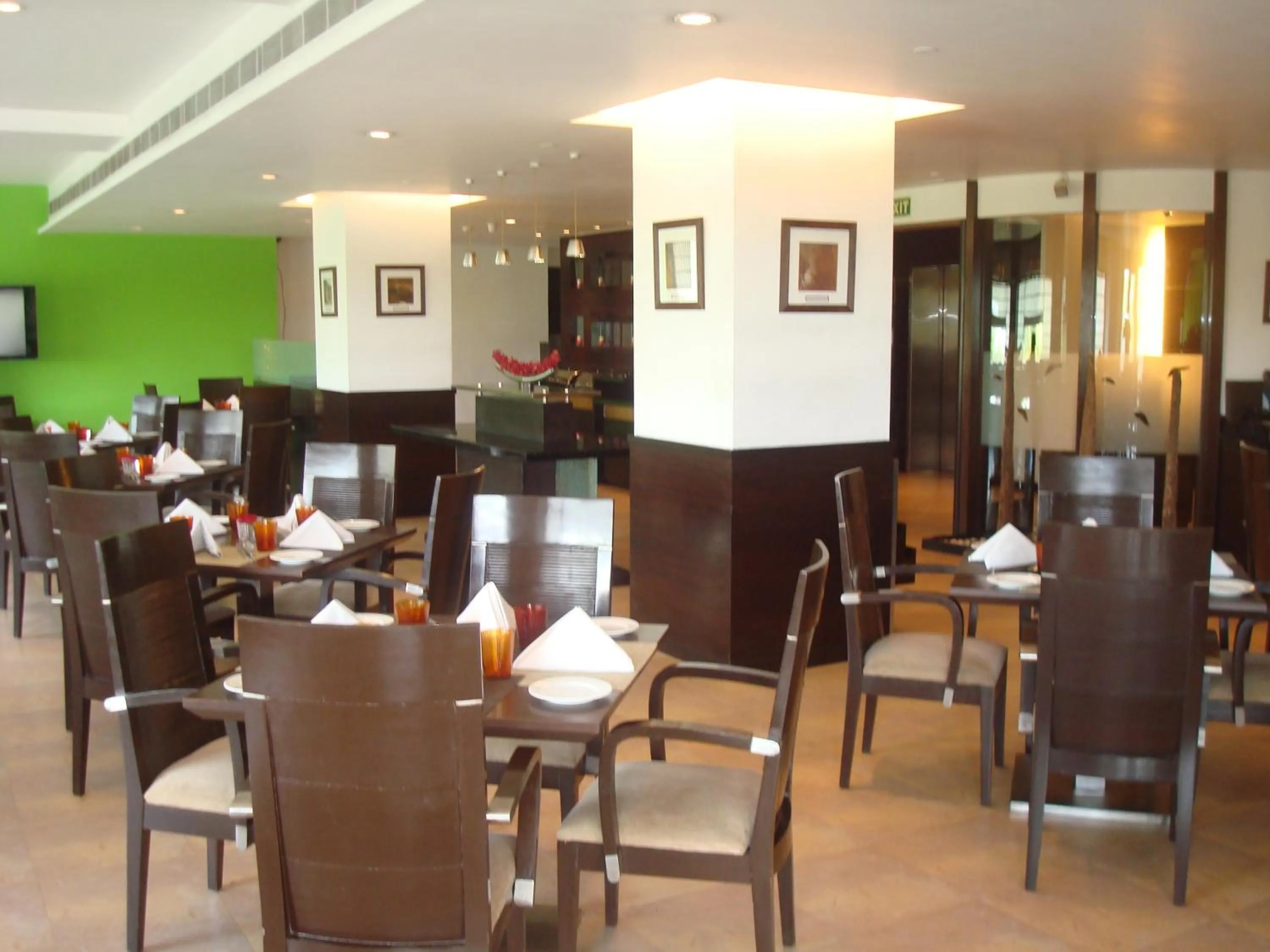 Restaurant/places to eat in The Hans, New Delhi