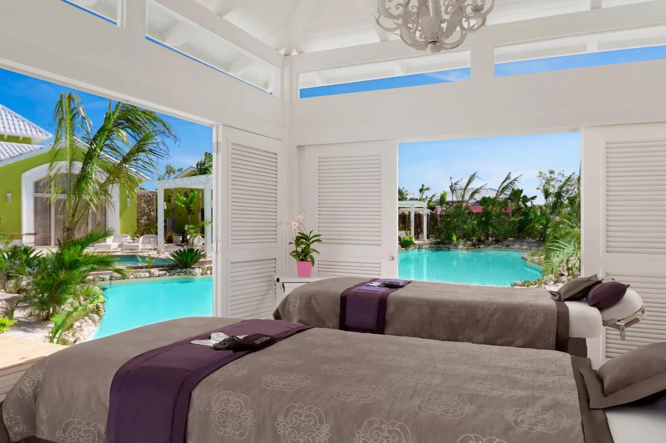 Massage, Bed in Eden Roc Cap Cana