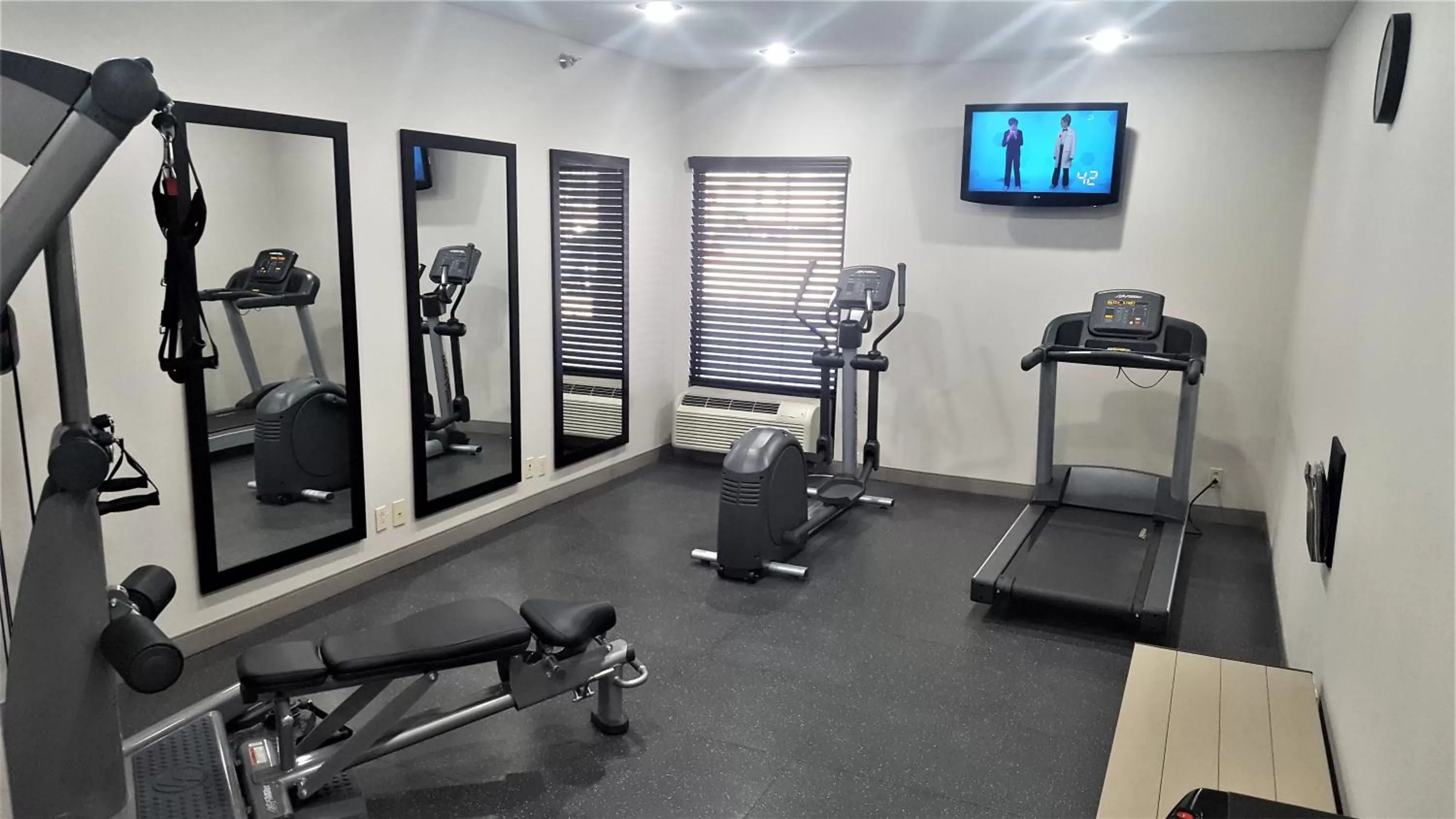 Fitness centre/facilities in Country Inn & Suites by Radisson, Bryant Little Rock , AR
