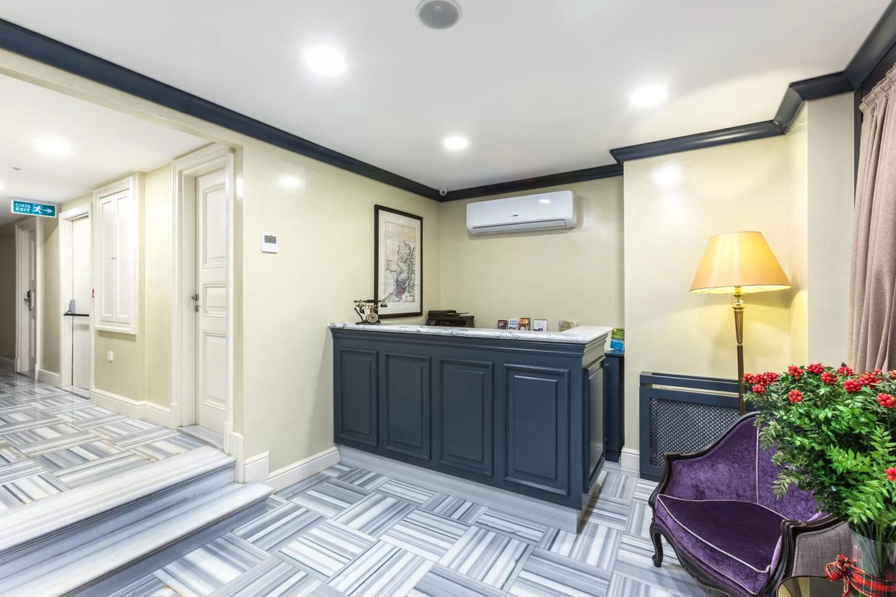 Lobby or reception in Meroddi La Porta