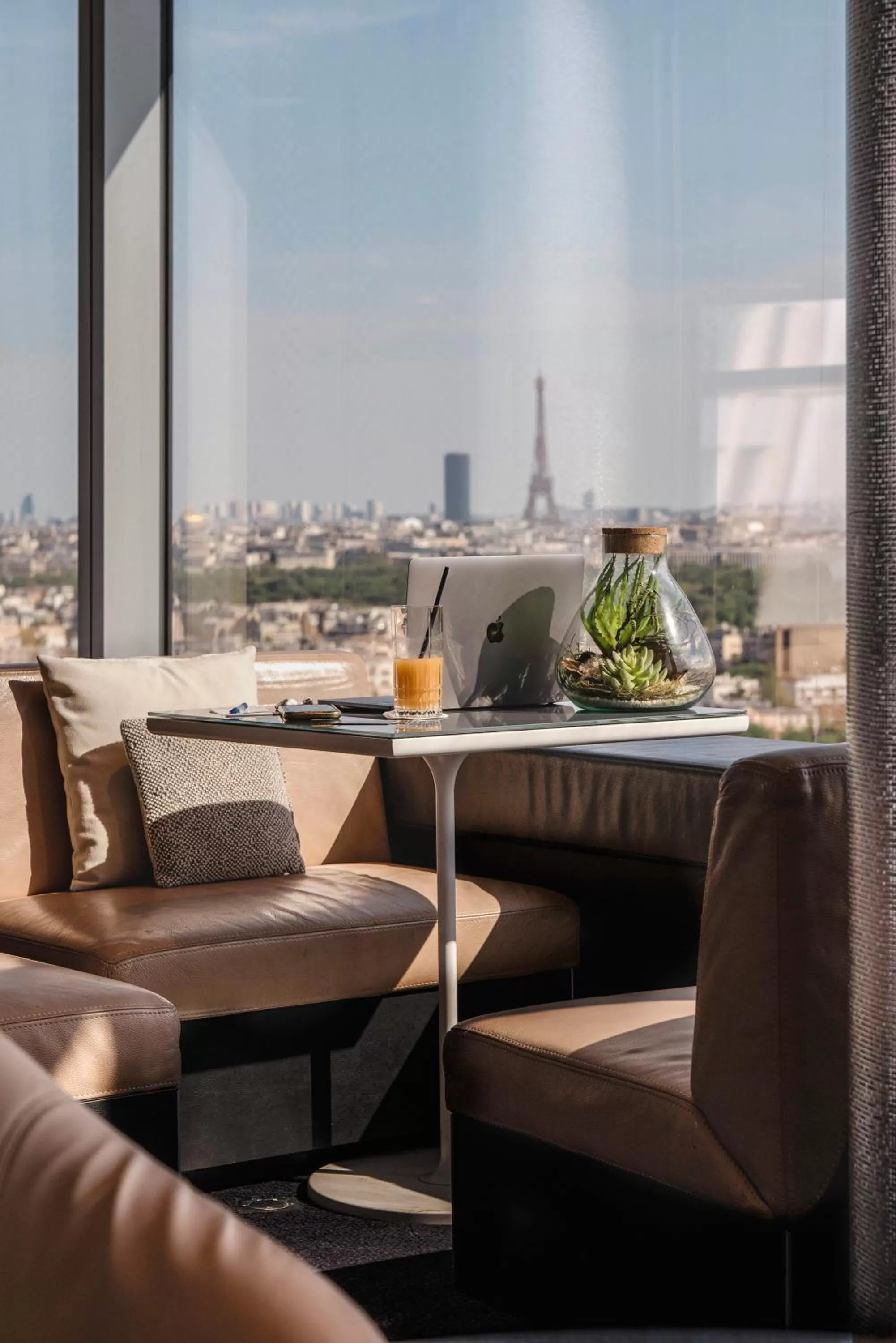 Lounge or bar in Melia Paris La Defense
