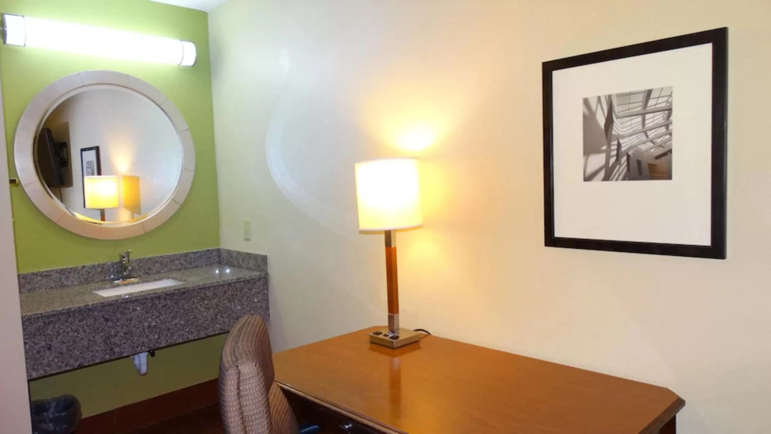 Property building in Savannah Garden Hotel