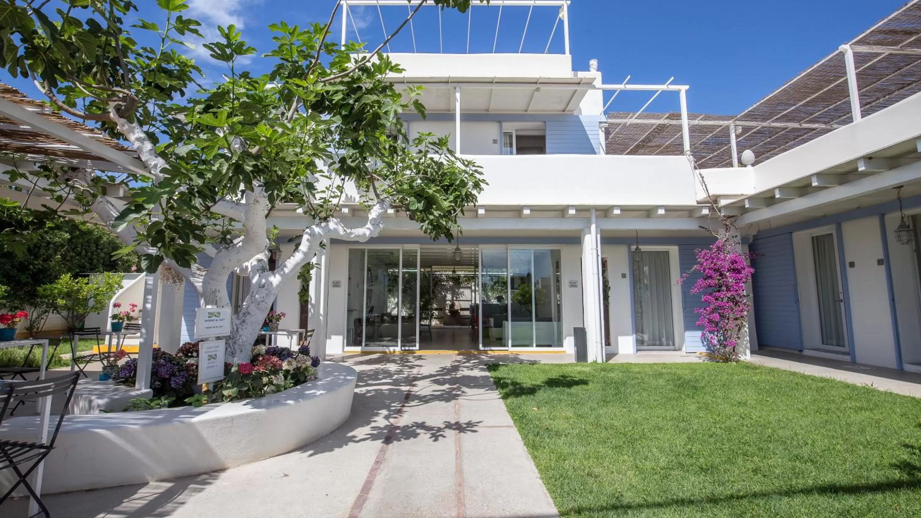 Facade/entrance in Hotel Intorno Al Fico