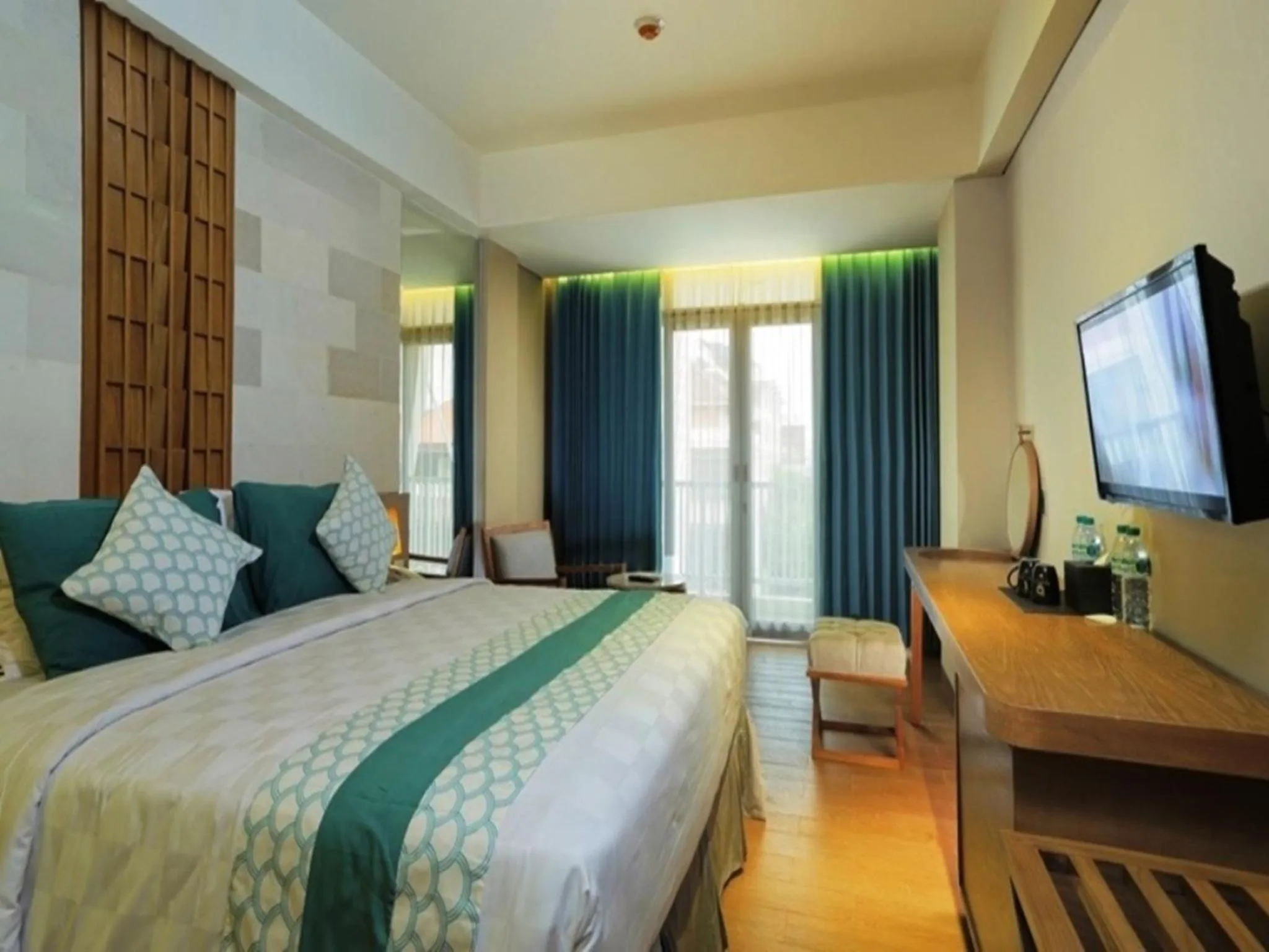 Bedroom, Bed in Bedrock Hotel Kuta