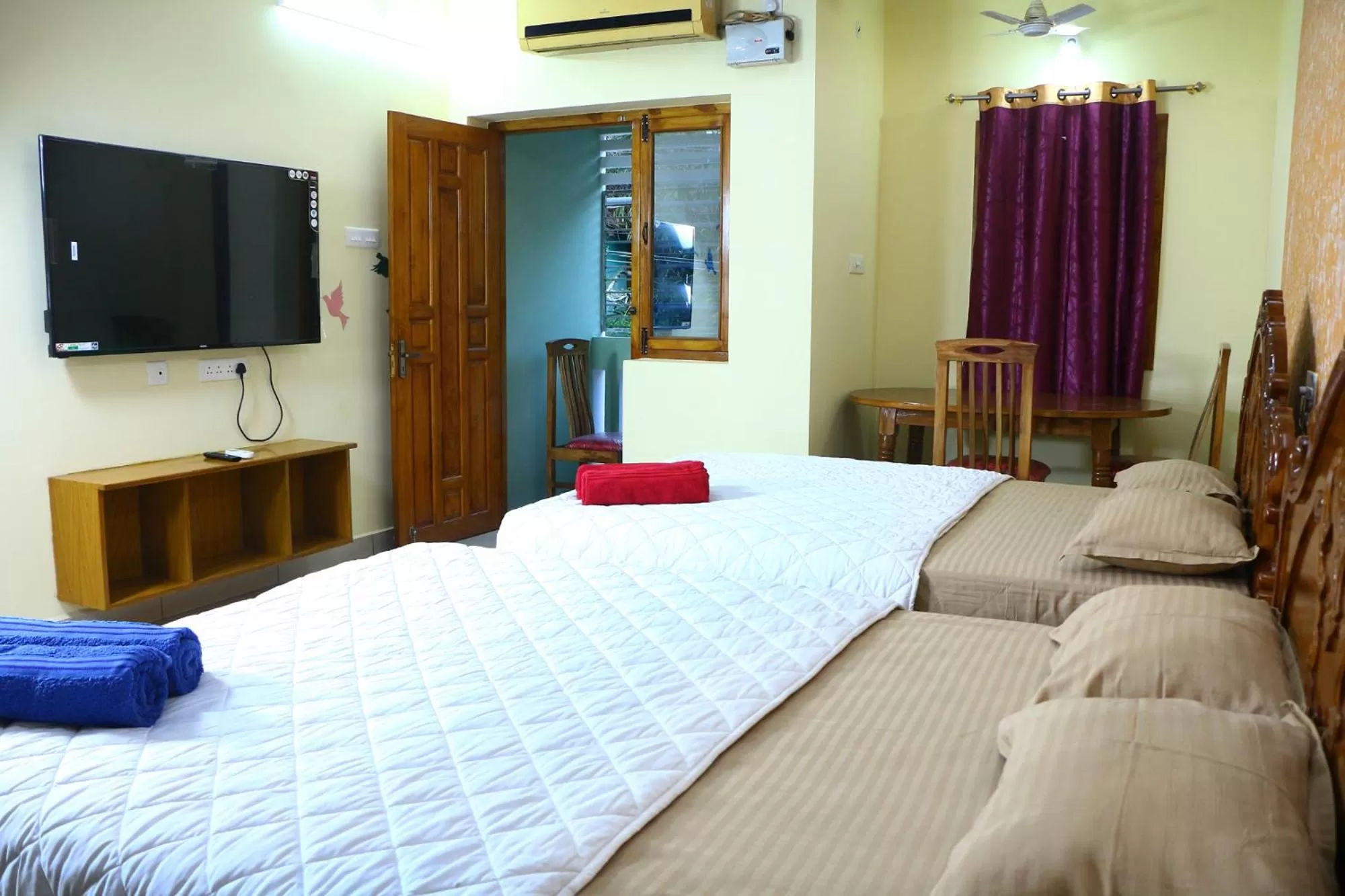 Bed in Bluetique Beach House