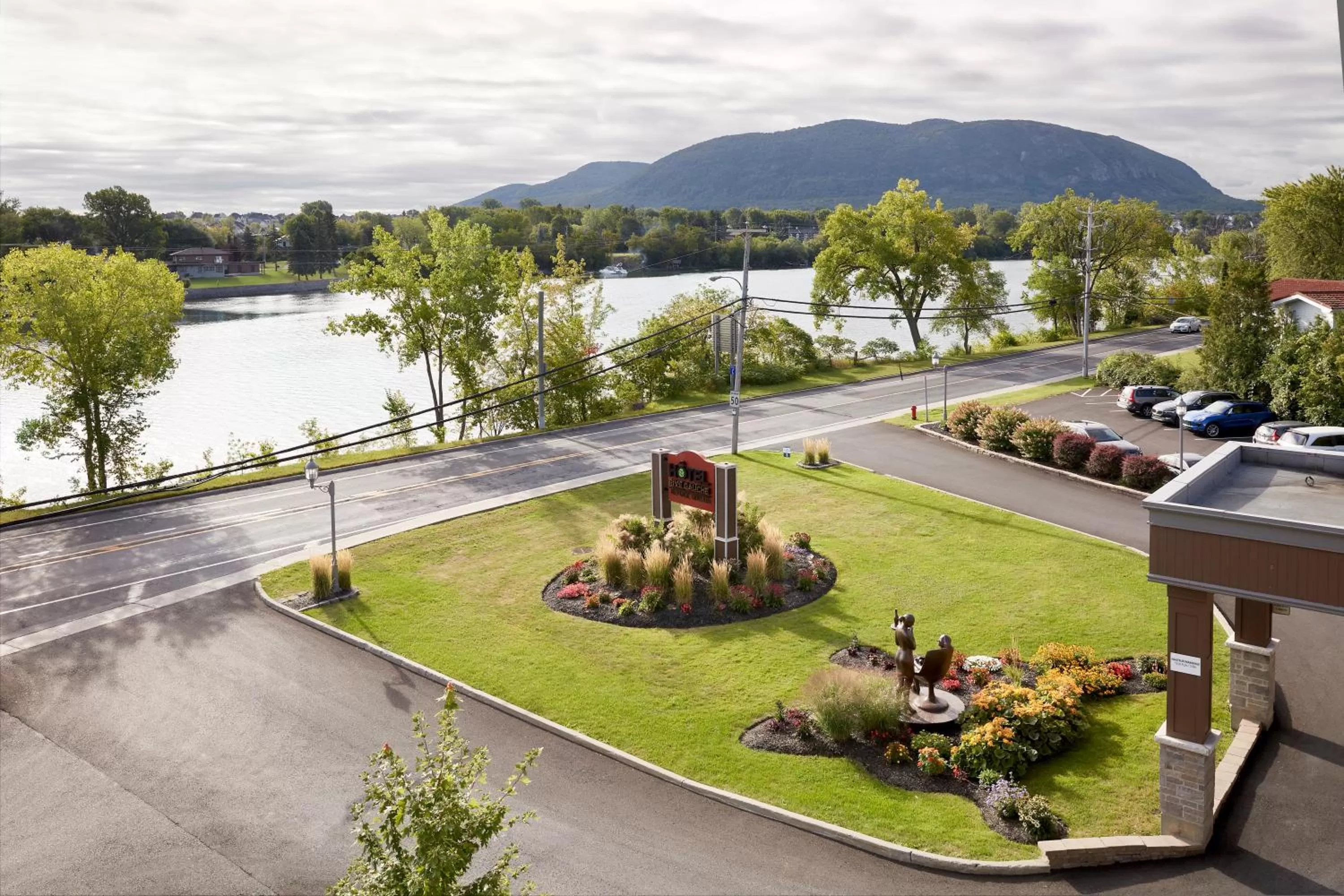 Natural landscape in Hôtel Rive Gauche