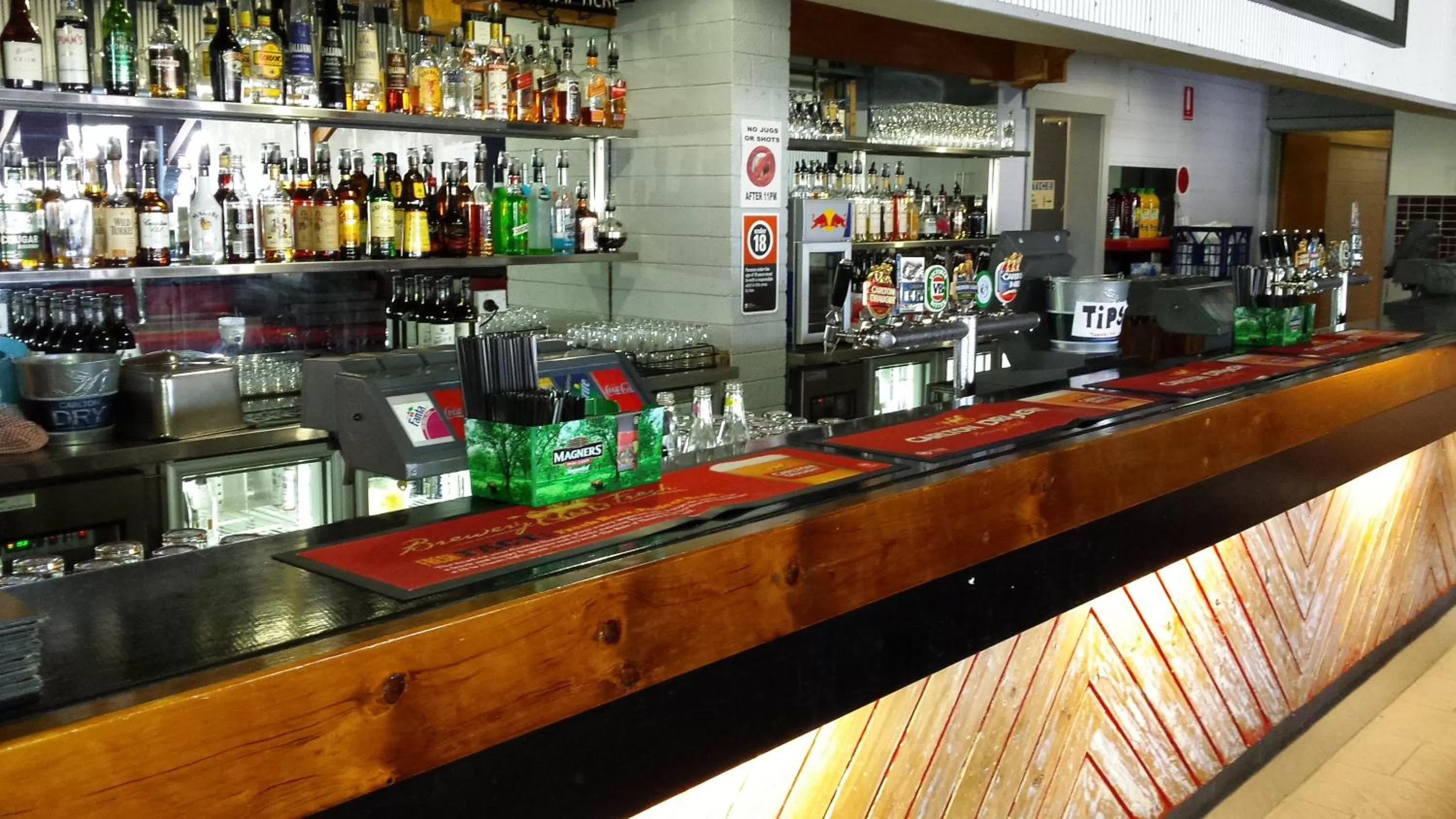 Lounge or bar in Lake Jindabyne Hotel