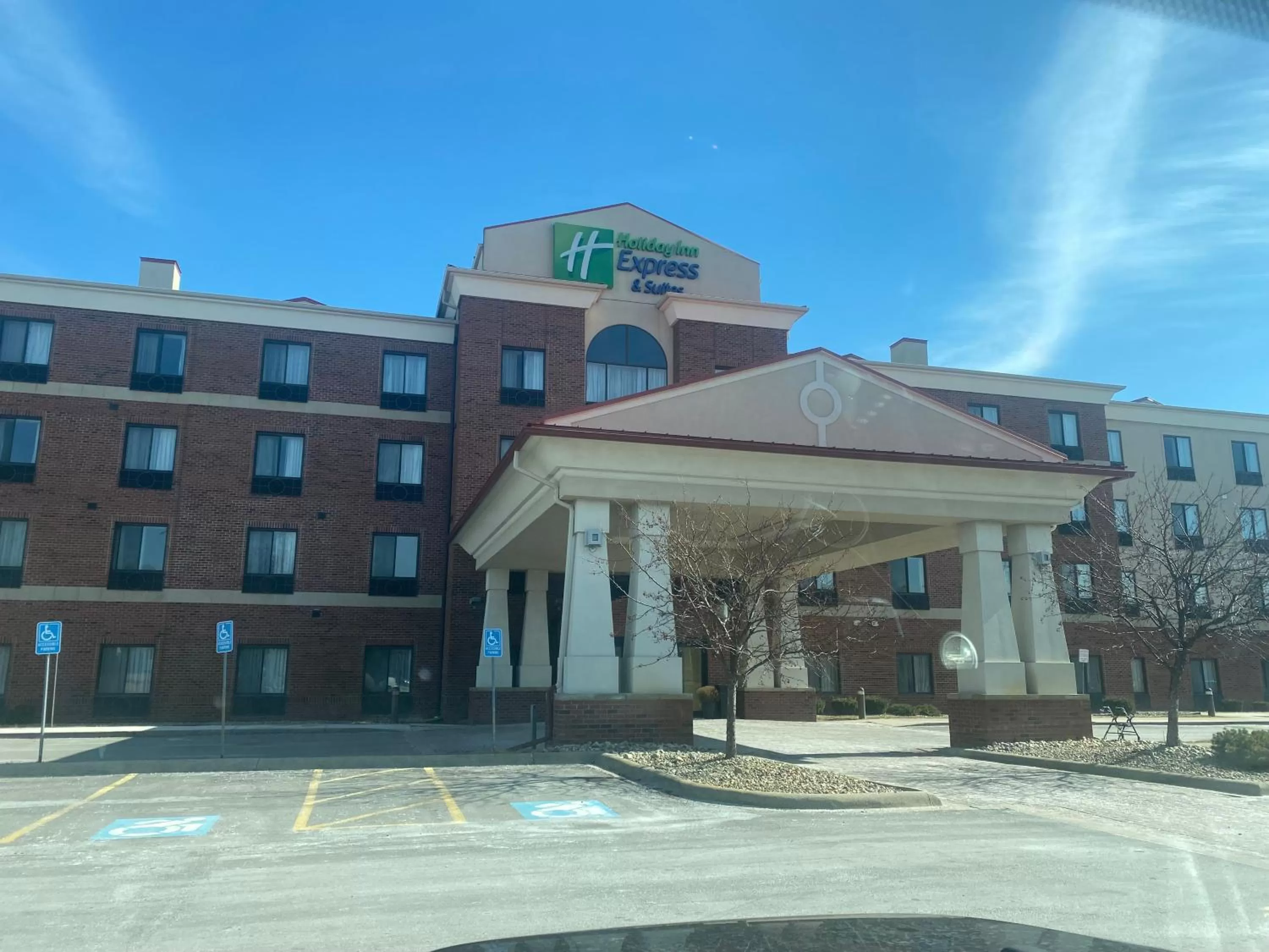Holiday Inn Express and Suites Detroit North-Troy by IHG