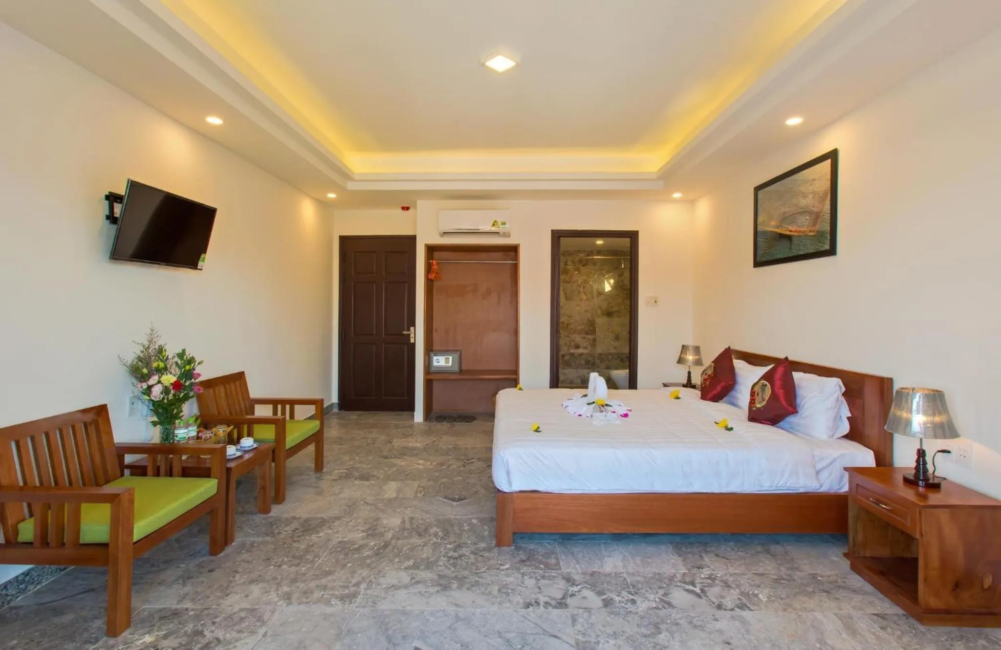 Photo of the whole room, Bed in Trendy Life Villa Hoi An