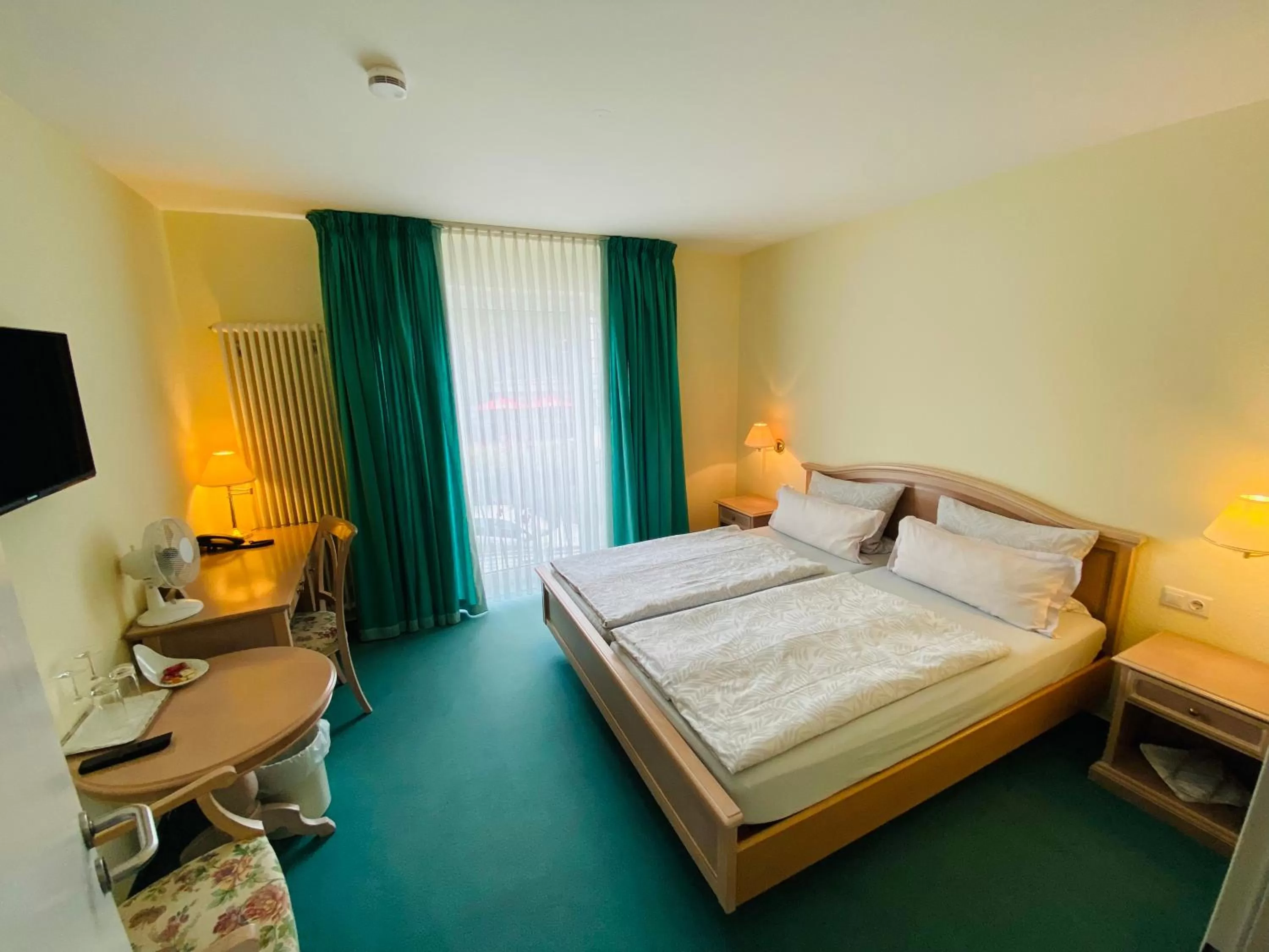 Photo of the whole room, Bed in Hotel Restaurant Zur Post