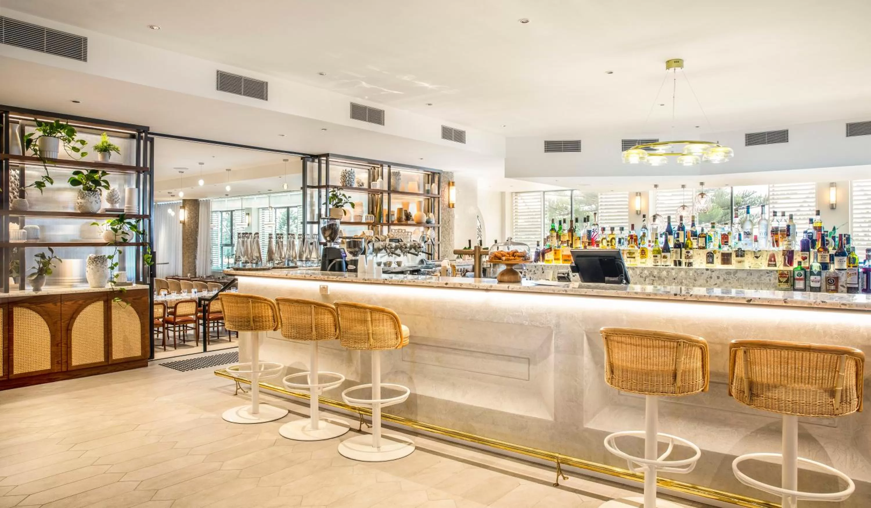 Lounge or bar in Crowne Plaza Sydney Coogee Beach by IHG