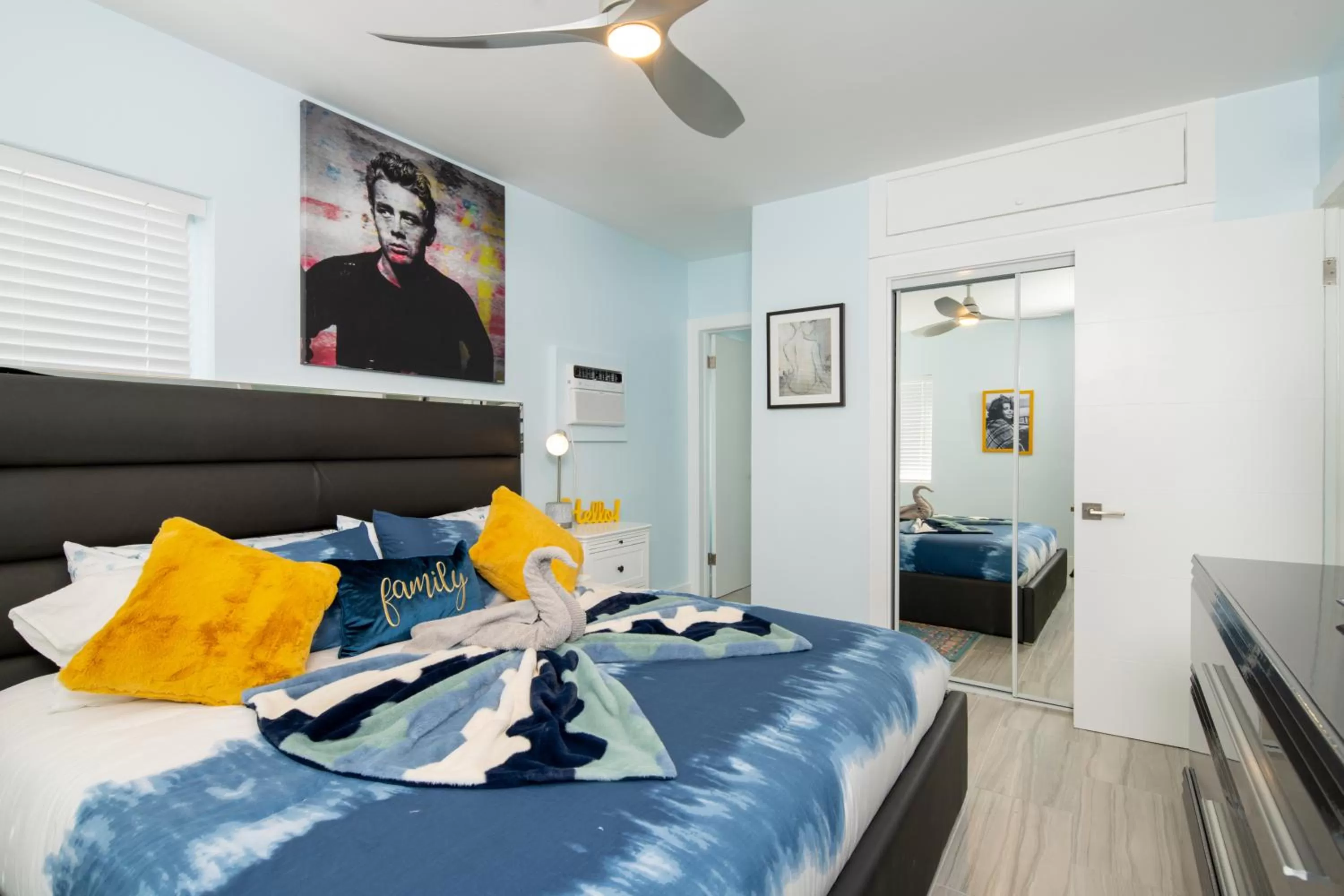 Bedroom, Bed in The Surf Hollywood Beach