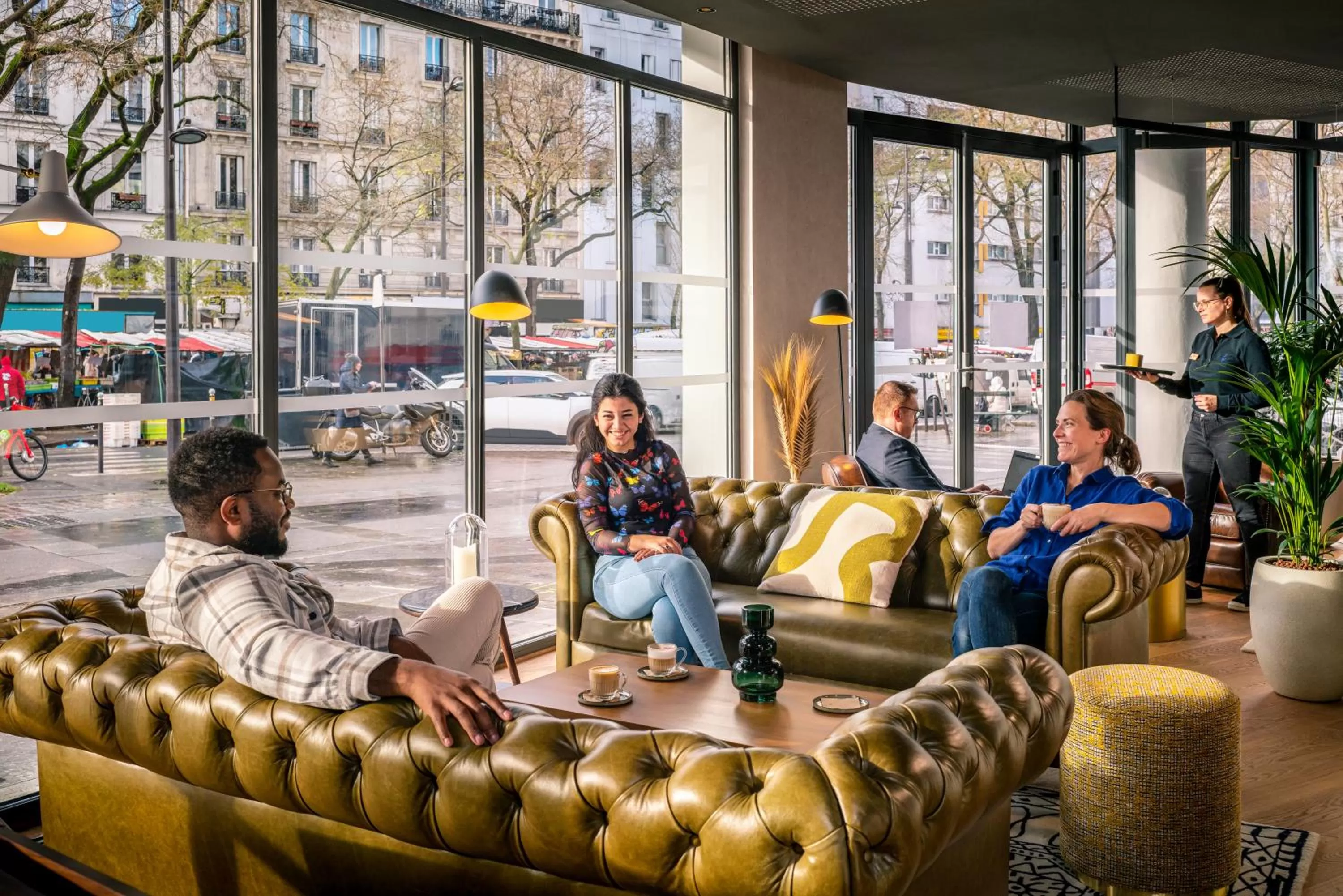 People in Novotel Paris 20 Belleville