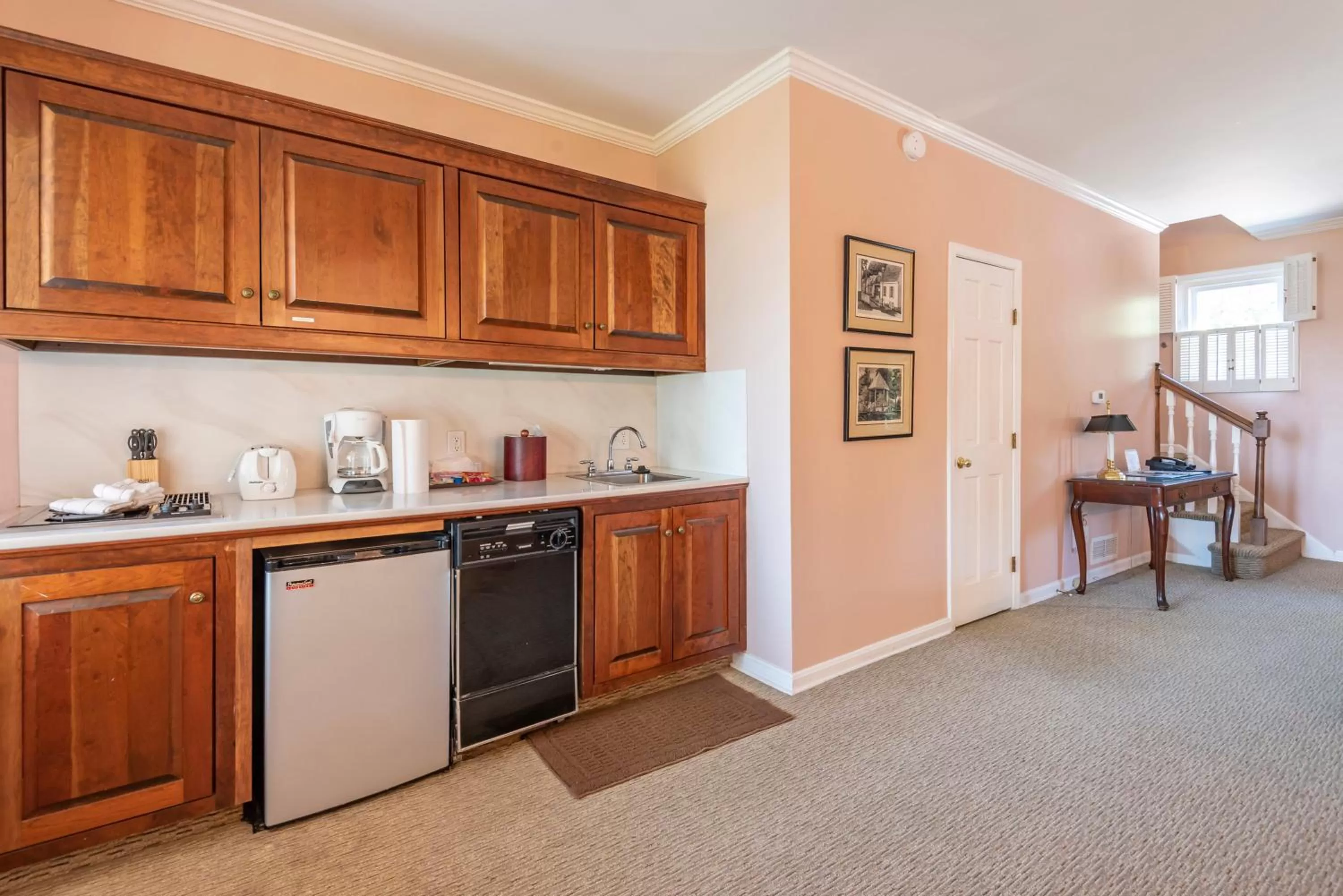 Kitchen or kitchenette in Century Suites Hotel