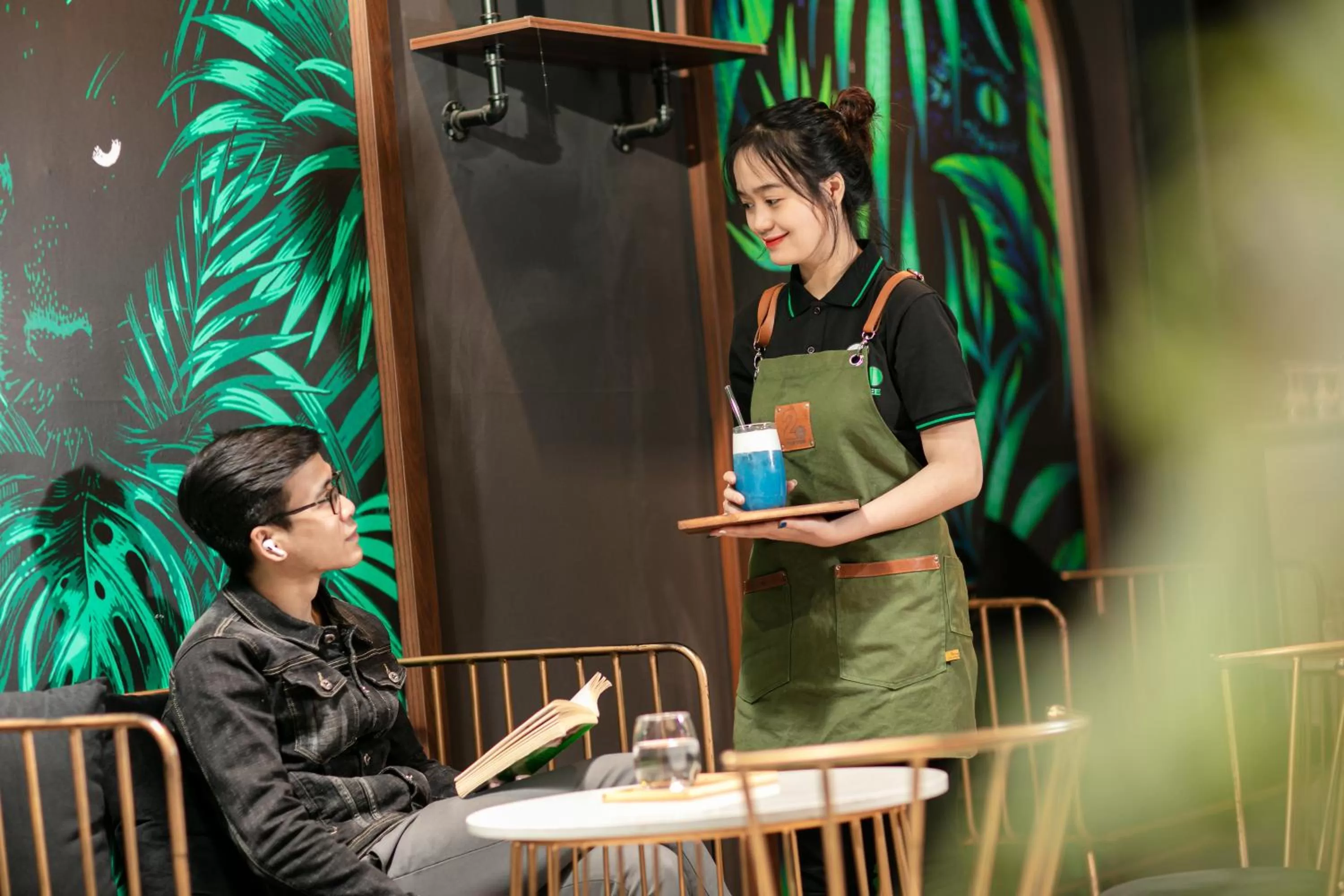 Lounge or bar in Hai Mươi Hotel & Apartment