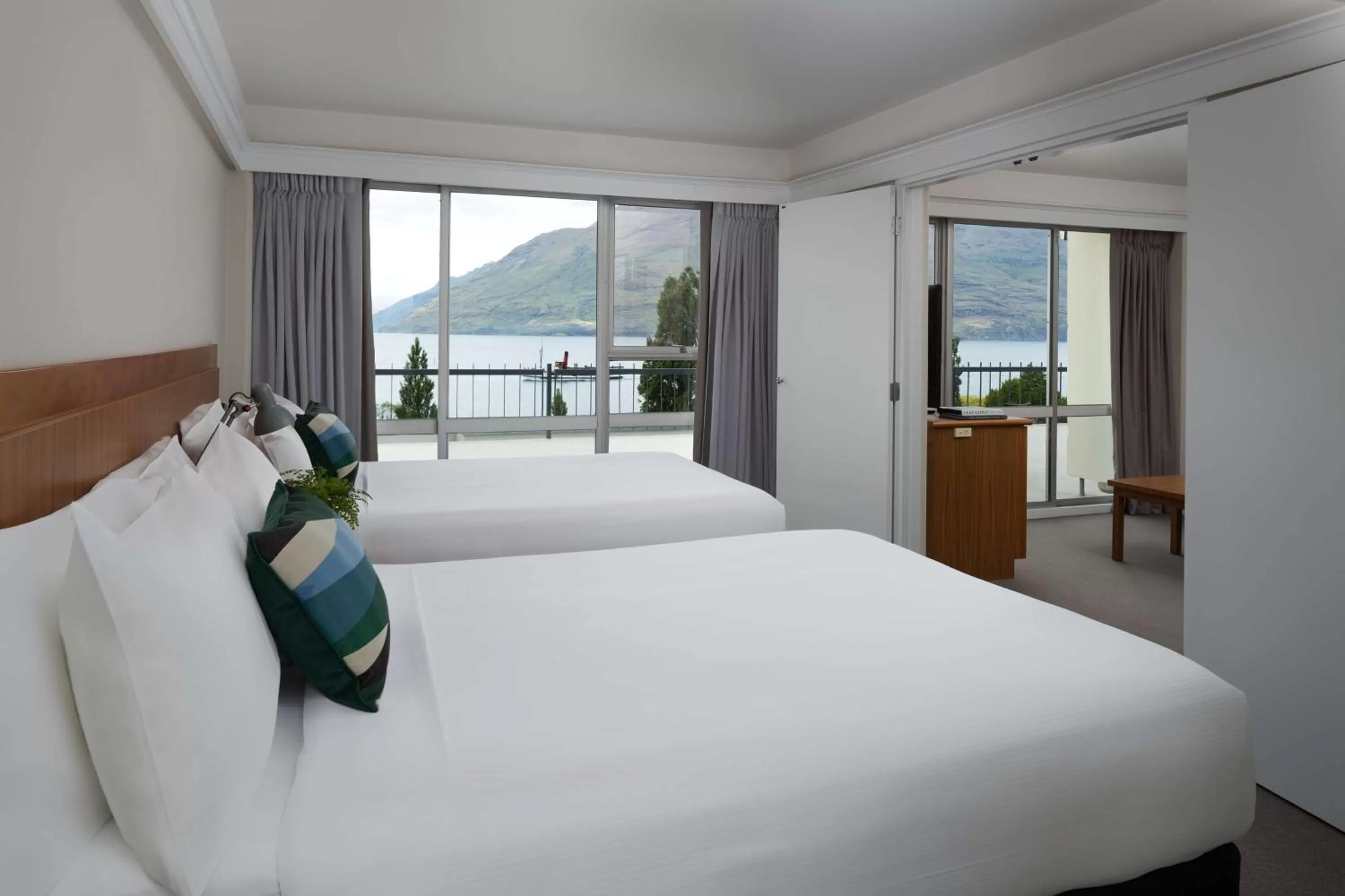 Lake View Family Room in Rydges Lakeland Resort Queenstown