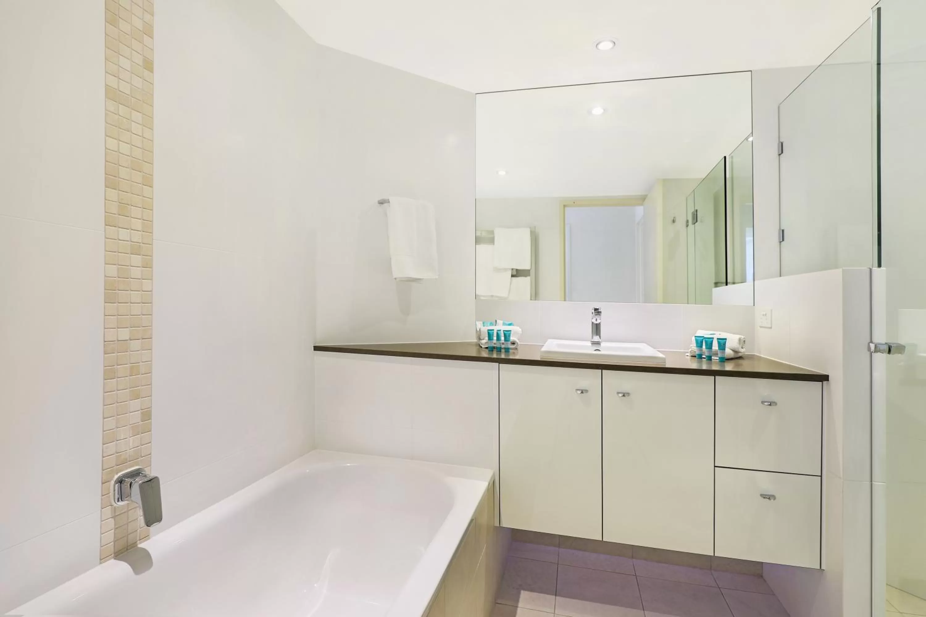 Bathroom in ULTIQA Points North