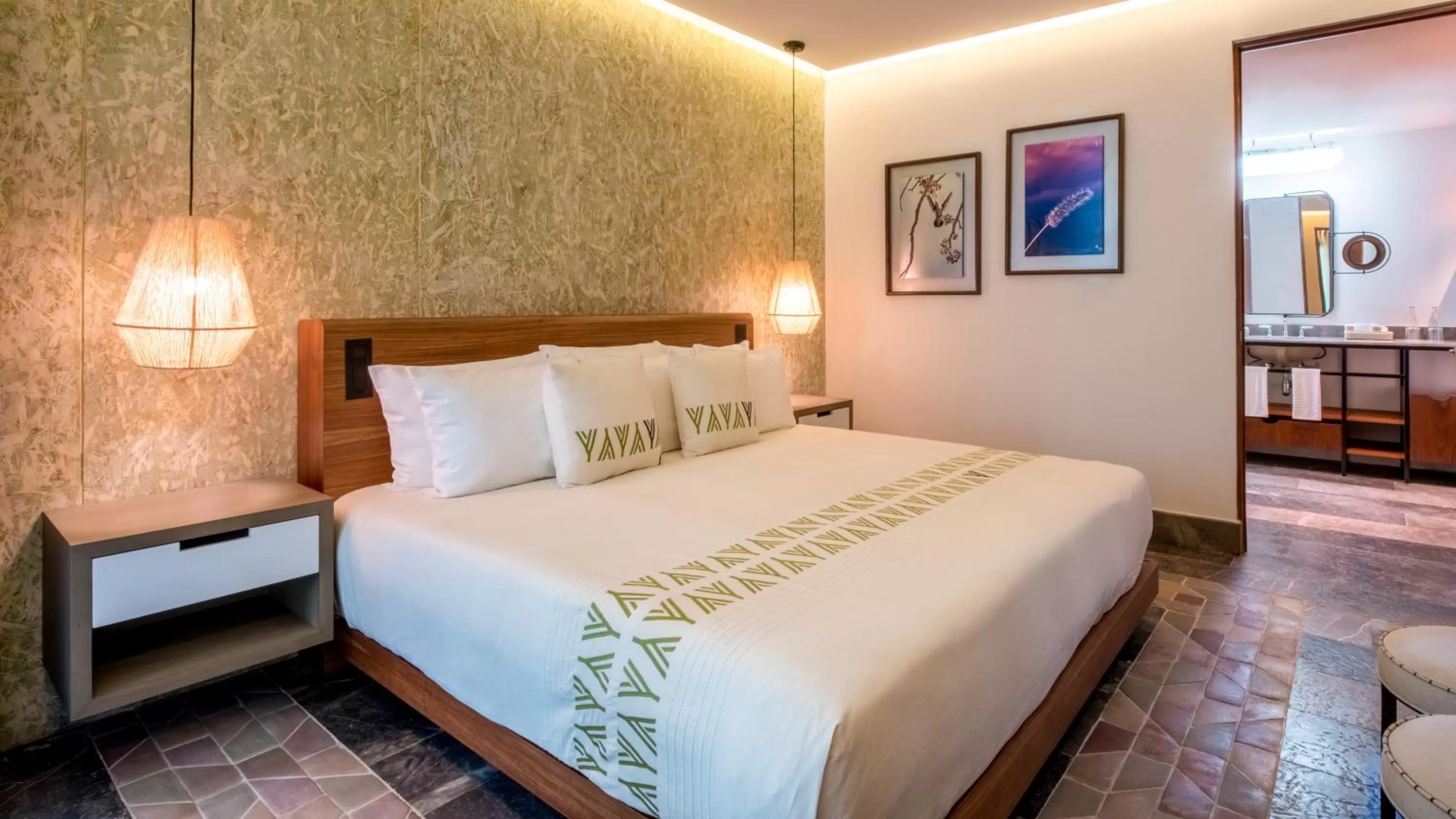 Photo of the whole room, Bed in Wayam Mundo Imperial