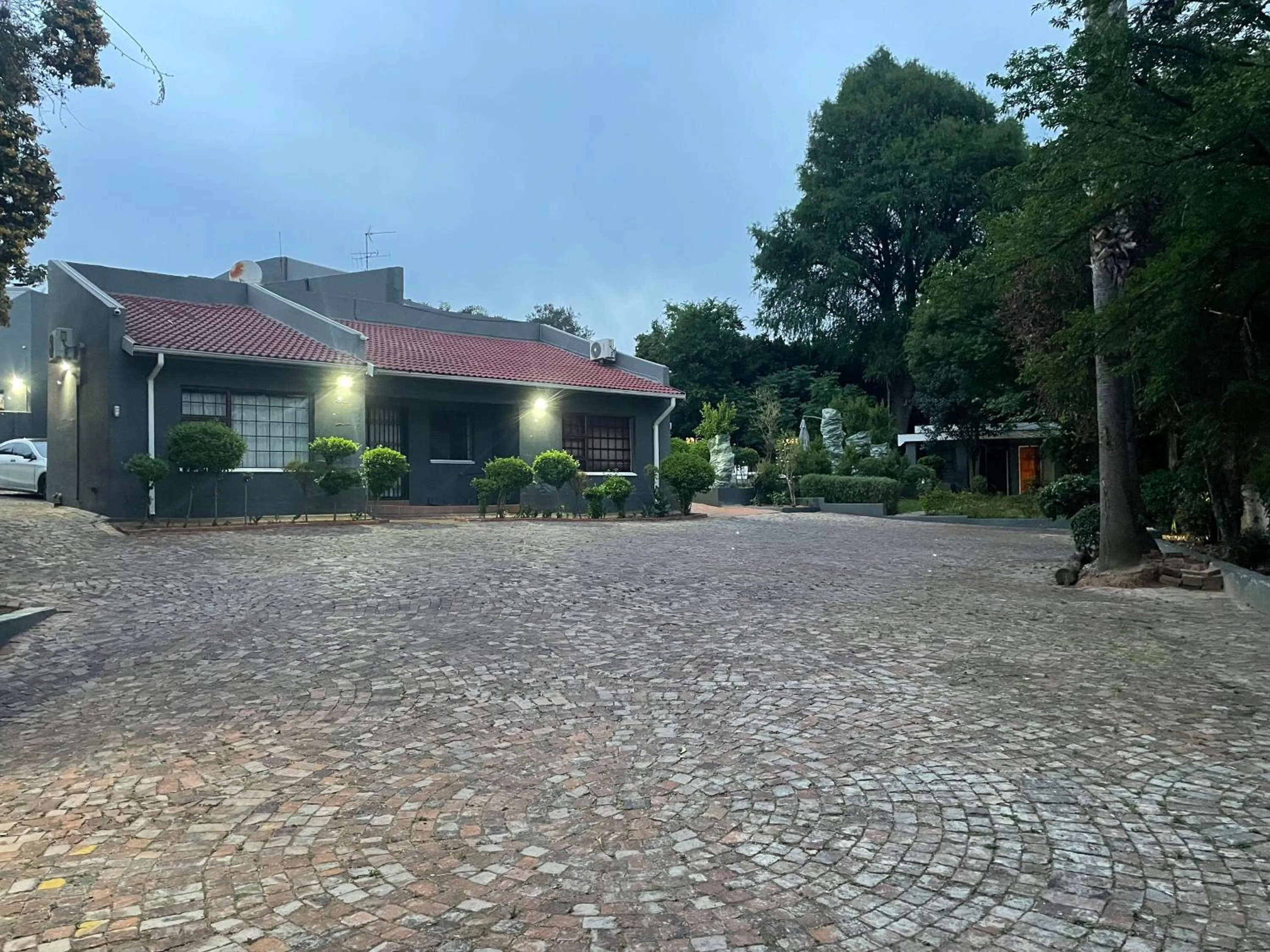 Parking in Marion Lodge