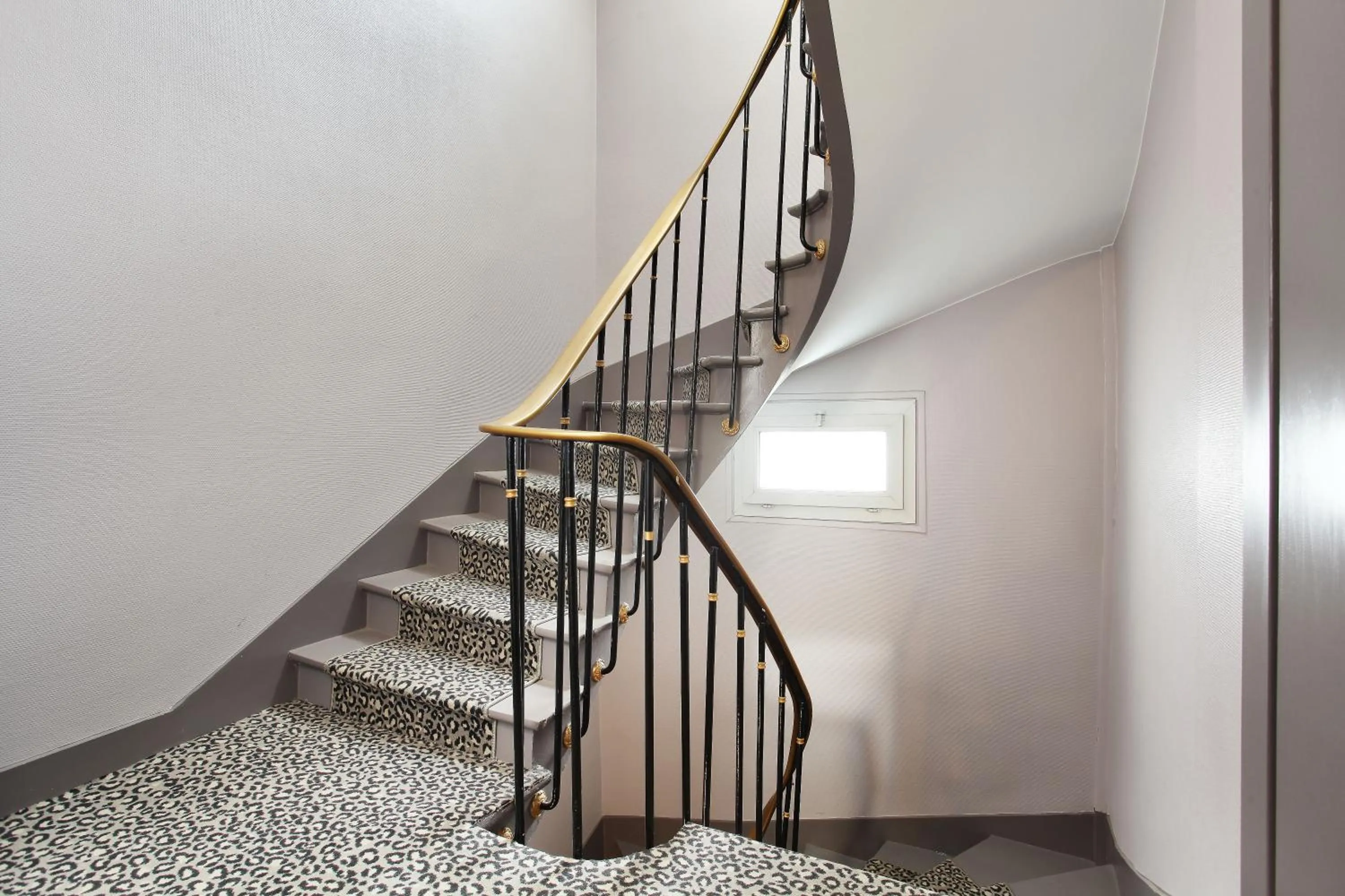 Decorative detail in Garden Saint Martin