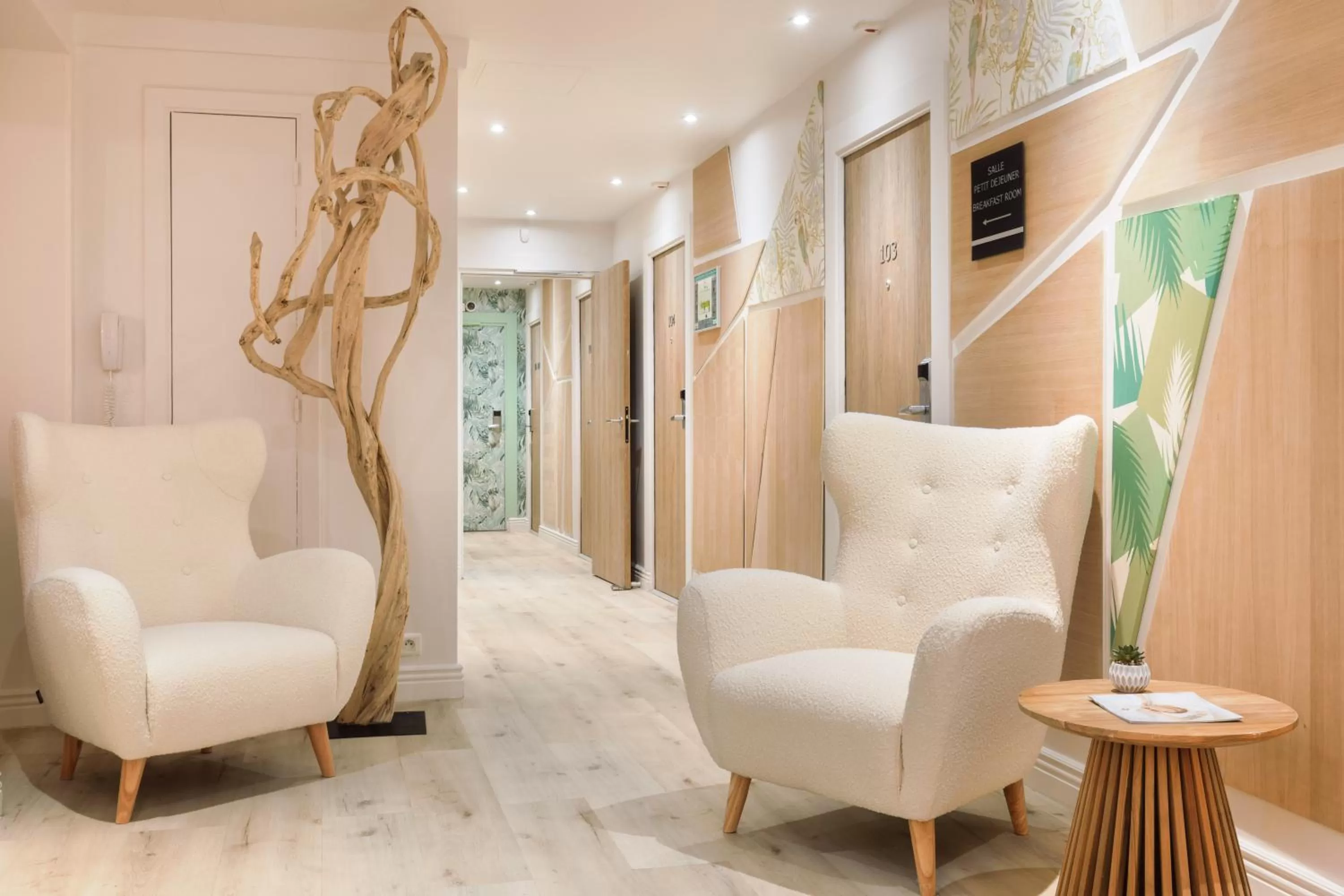 Decorative detail in Hotel Florence Nice