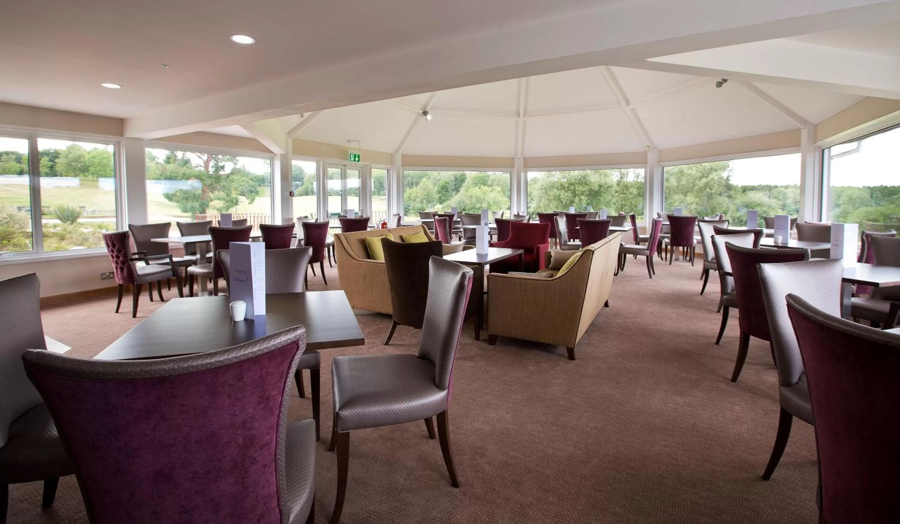 Restaurant/places to eat in Sandford Springs Hotel and Golf Club