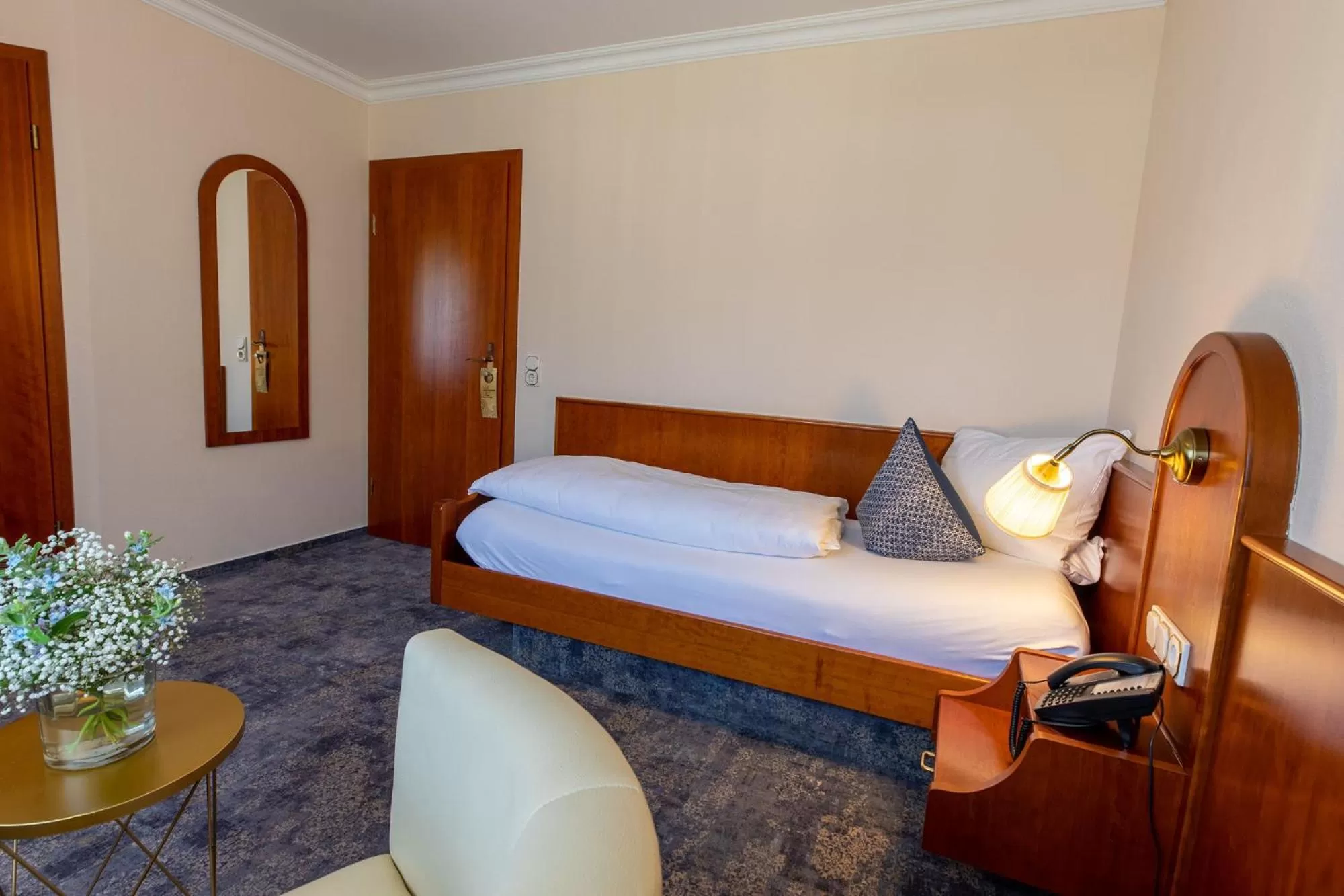 Photo of the whole room, Bed in Parkhotel