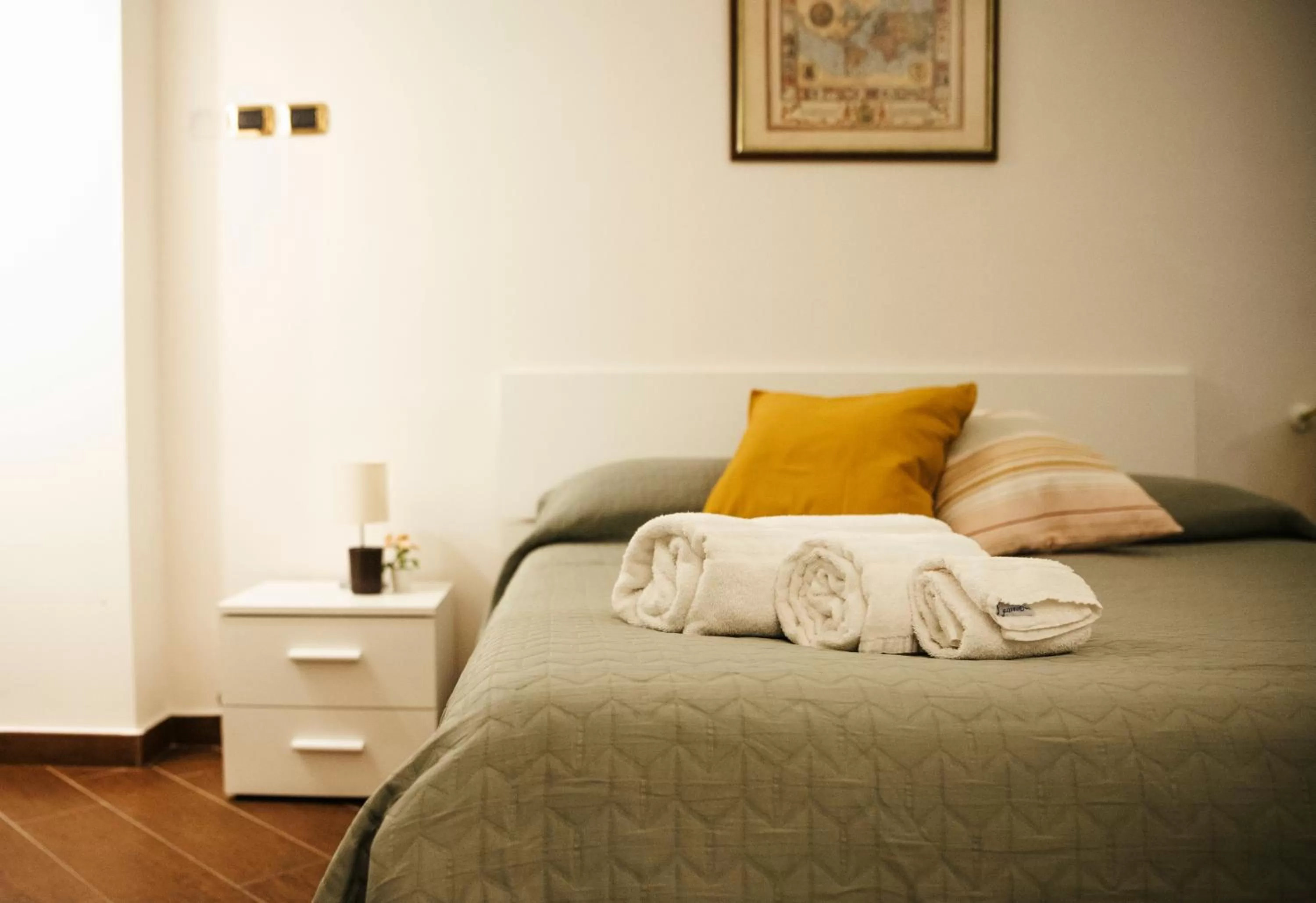 Photo of the whole room, Bed in Palazzo de Brado