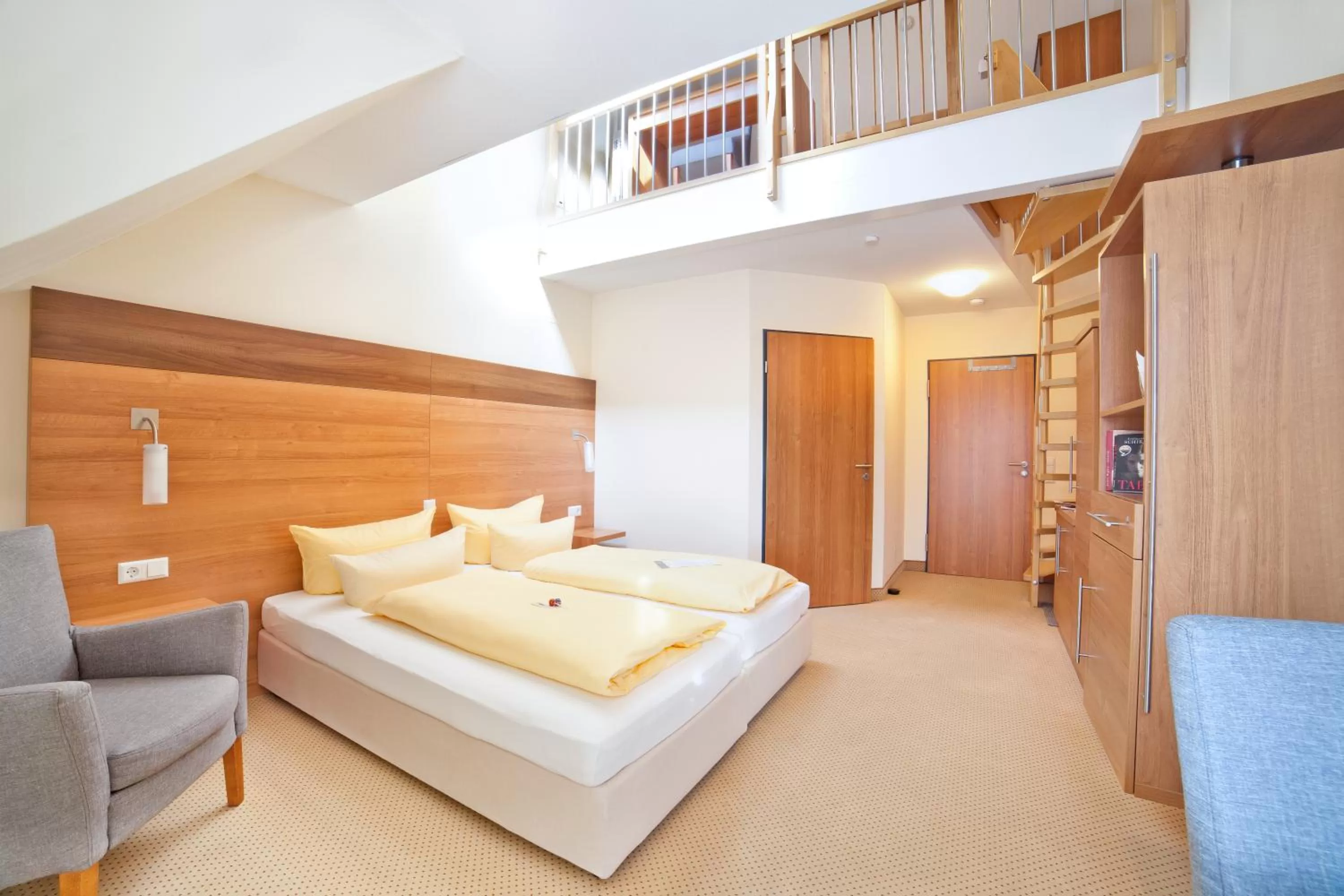 Photo of the whole room, Bed in allgovia hotel garni