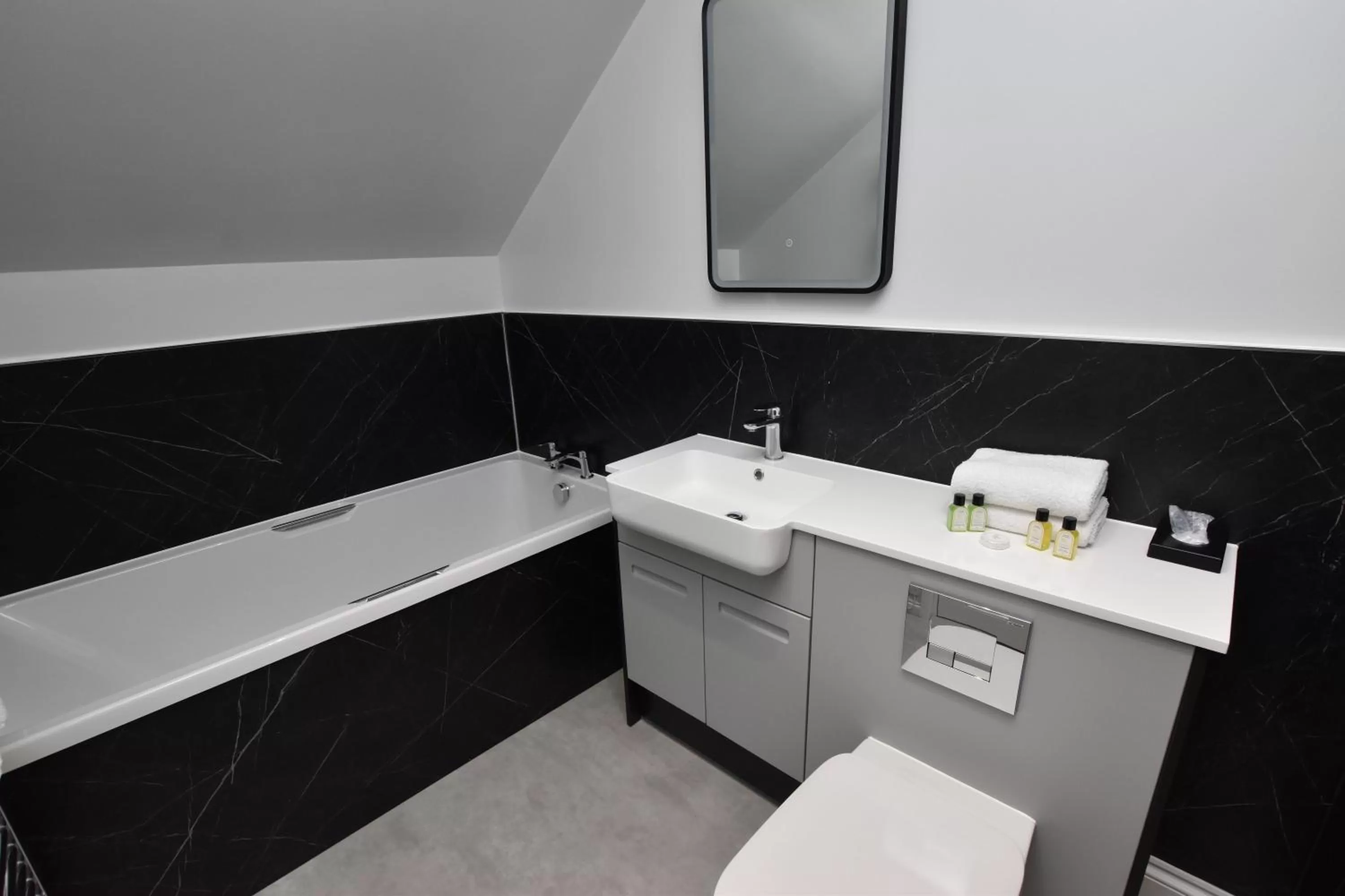 Bathroom in Kingsway Hotel.