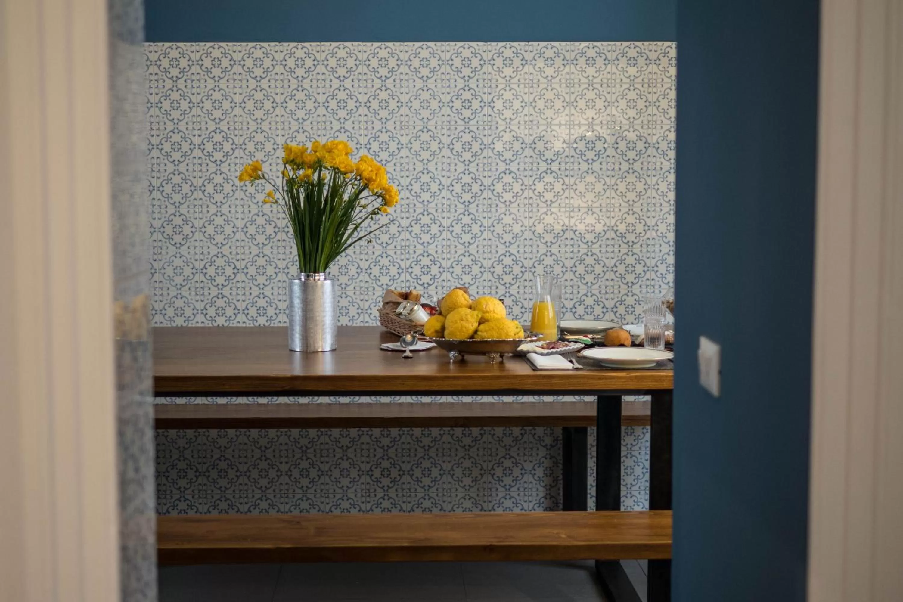 Communal lounge/ TV room in Family Affair Luxury Rooms&Suites