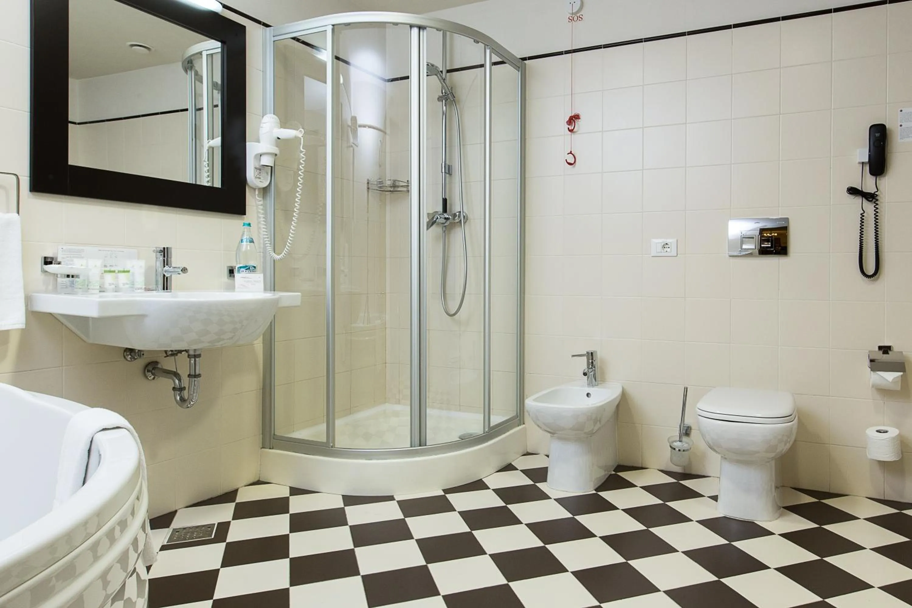 Bathroom in Europa Royale Bucharest