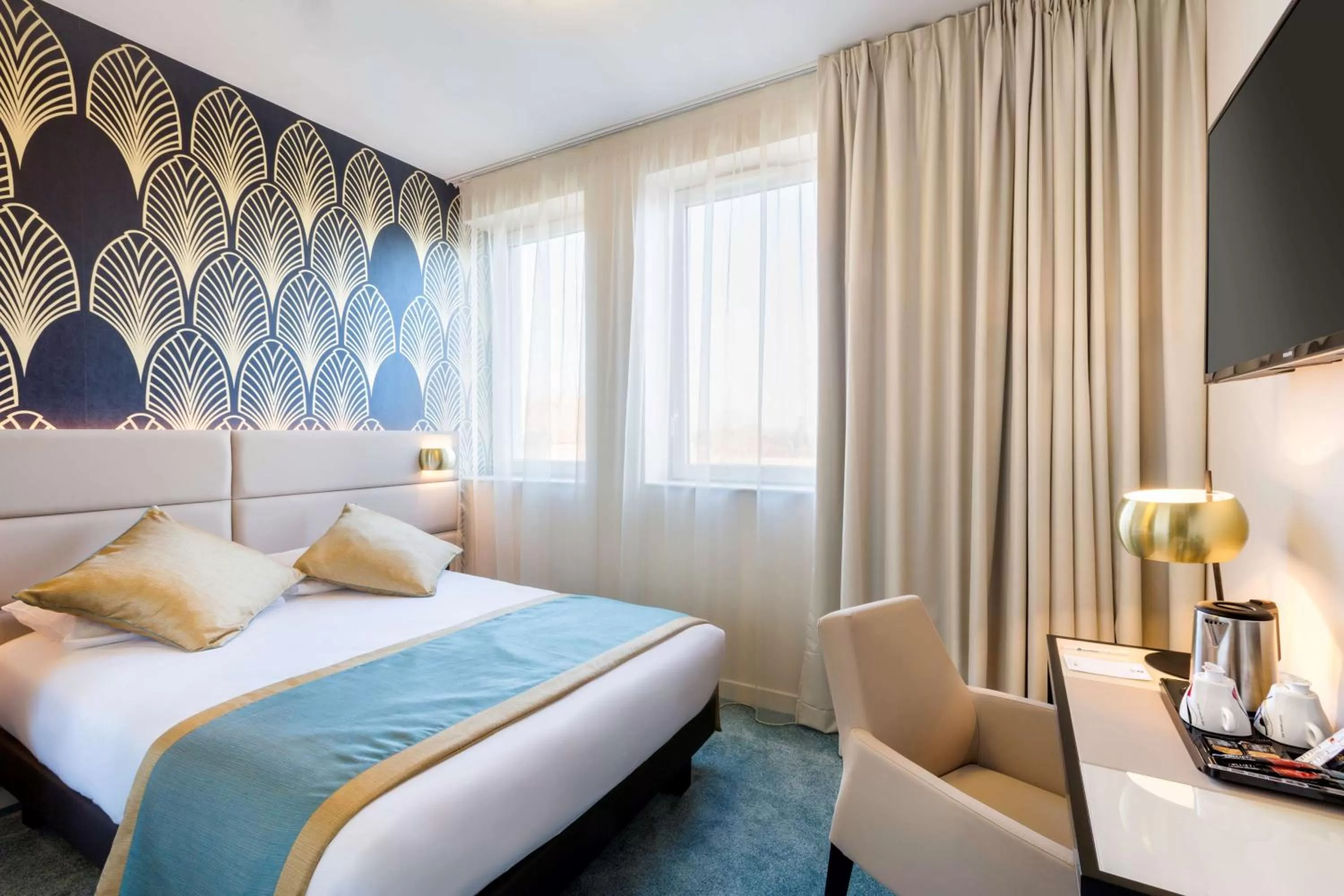 Photo of the whole room, Bed in Best Western Hôtel Journel Paris Sud