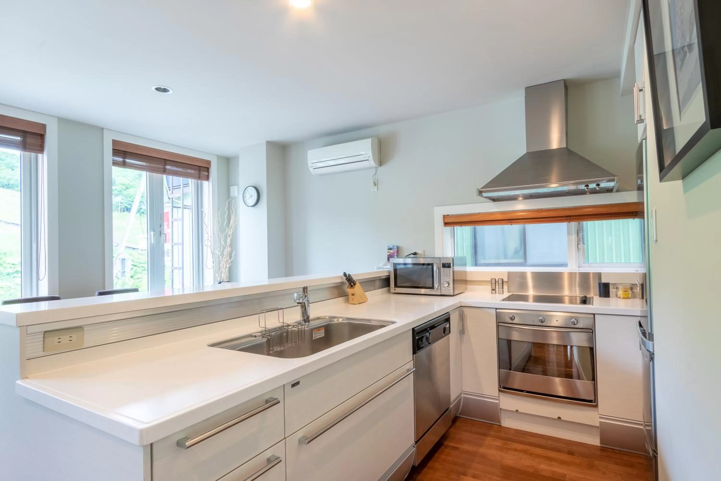 Kitchen or kitchenette in Fresh Powder Accommodation