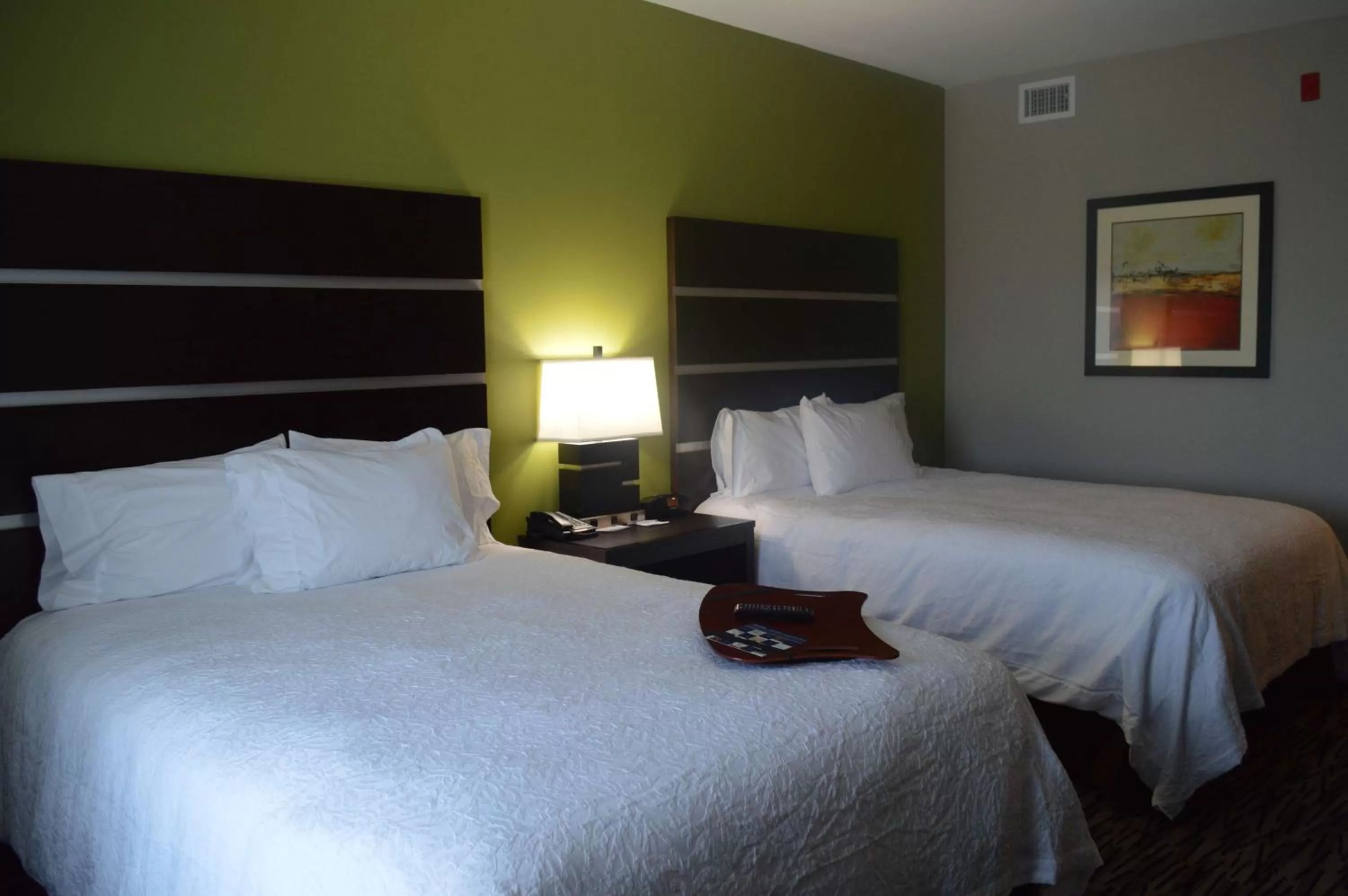 Bed in Hampton Inn Foley