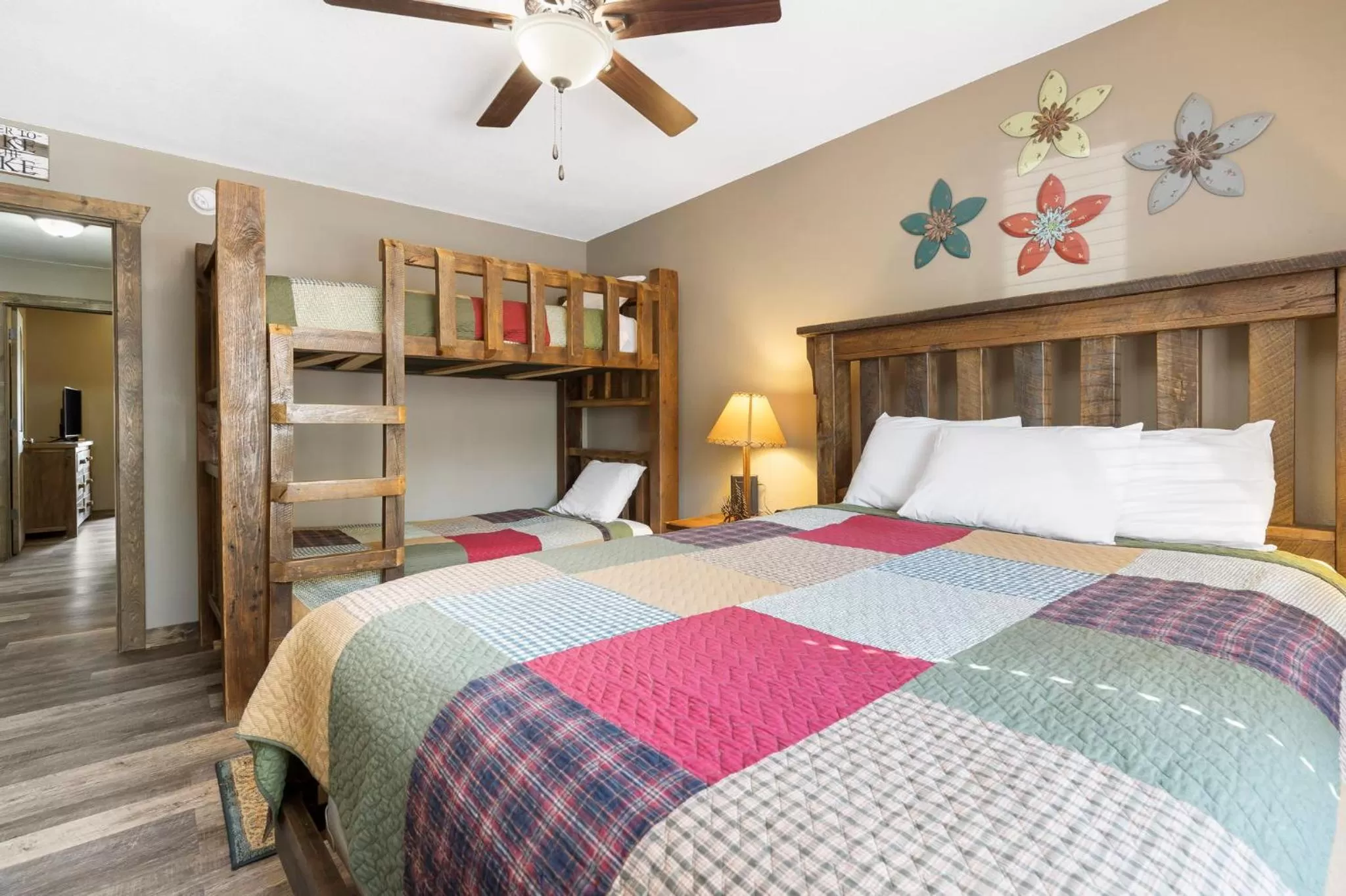 Bedroom, Bed in Table Rock Resorts at Indian Point