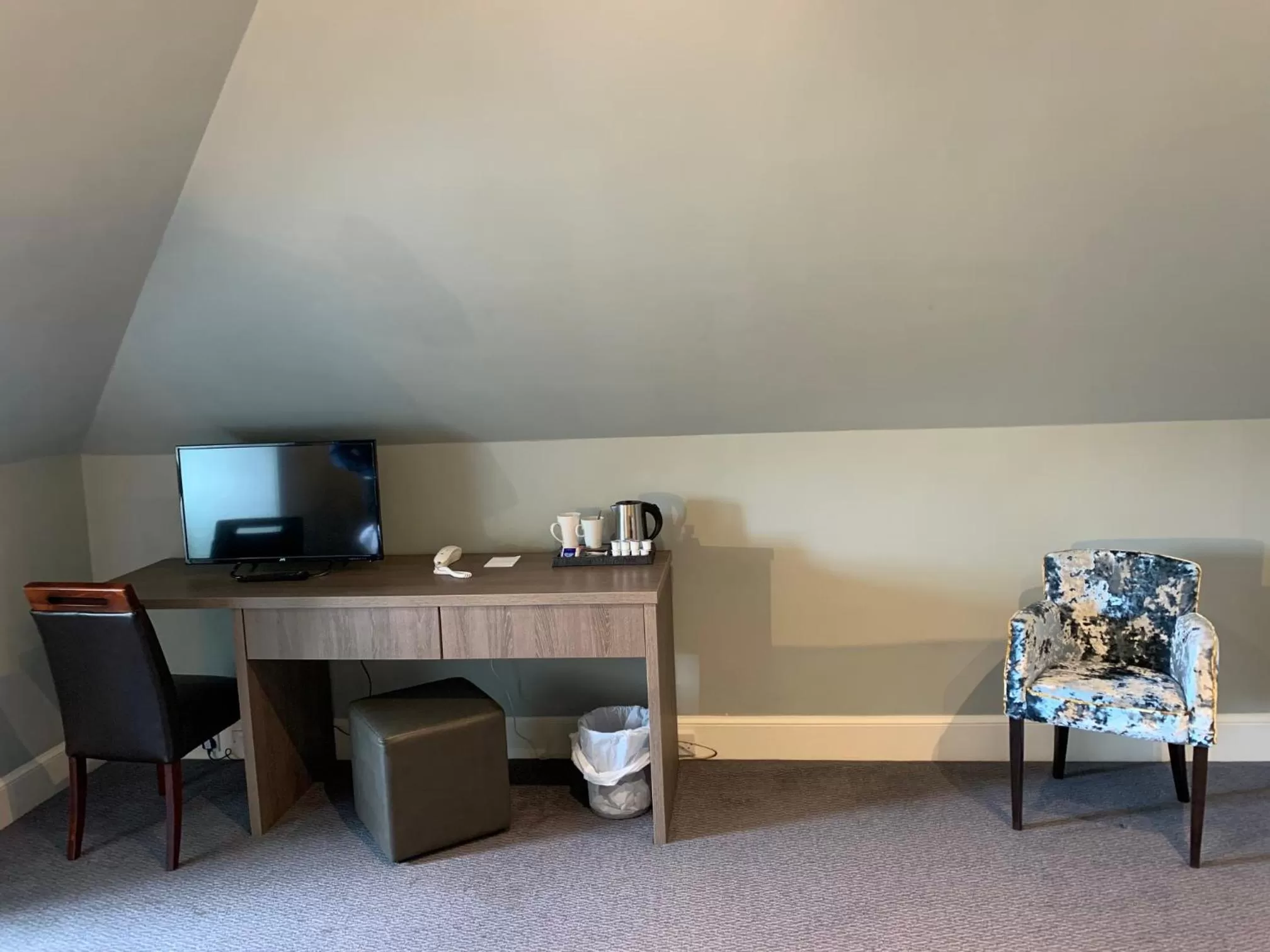 hair dresser in The Royal Hotel Elgin