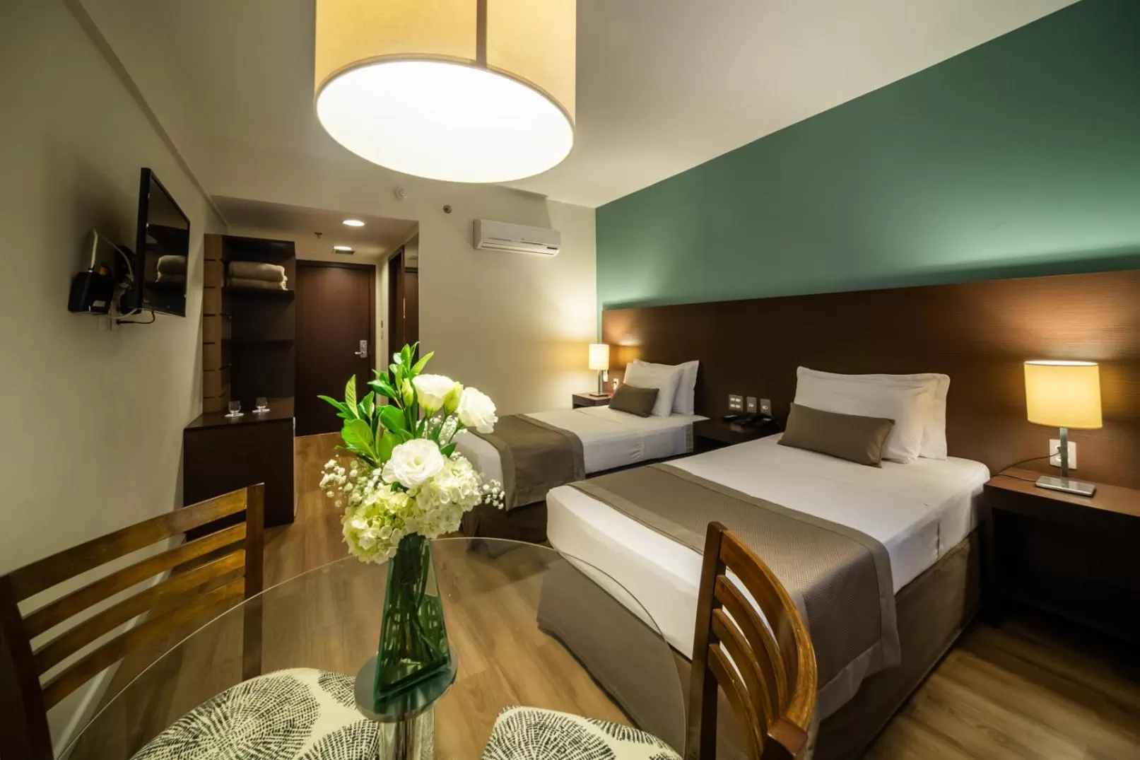 City view, Bed in Hotel Panamby São Paulo