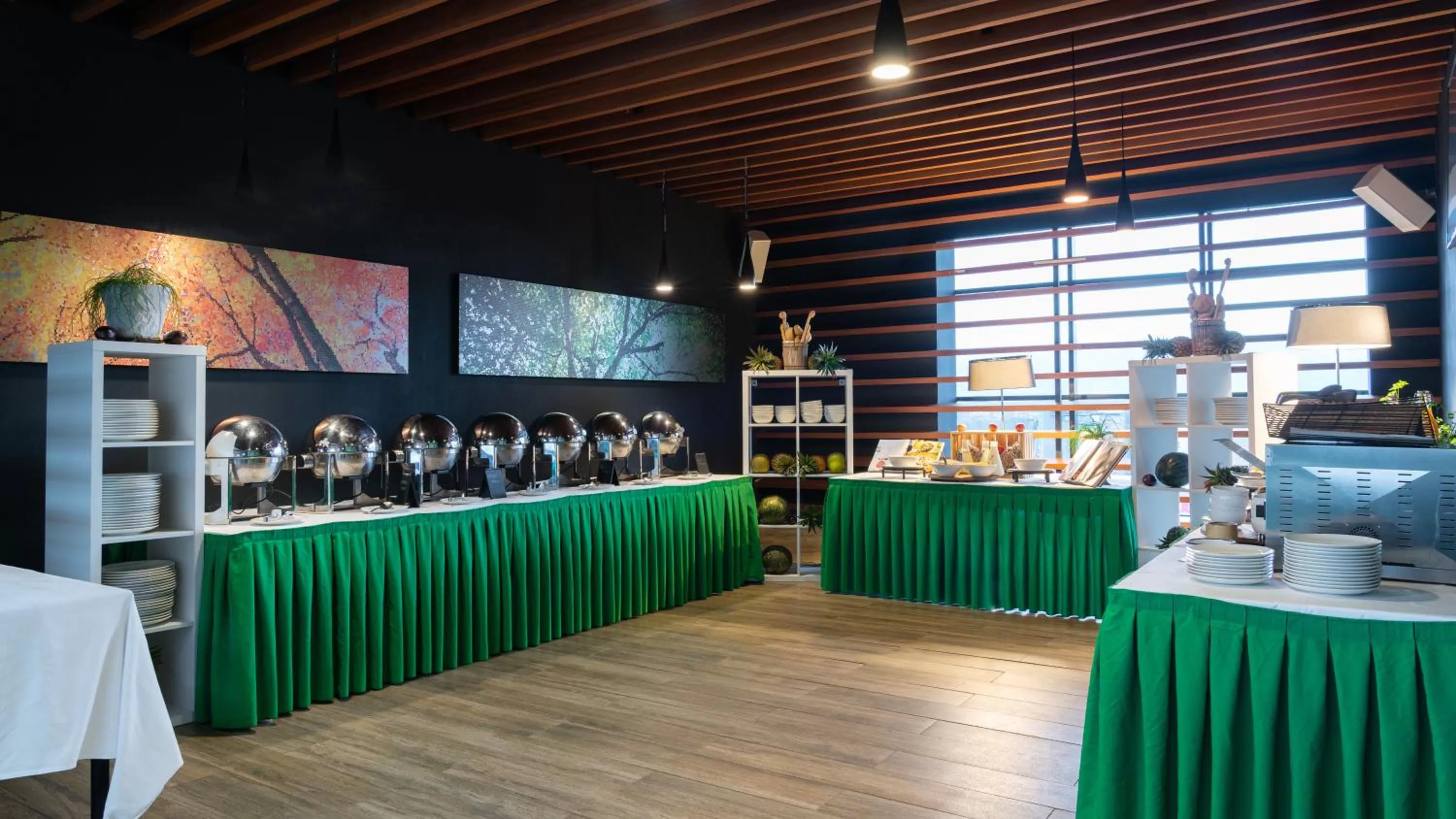 Food and drinks in Park Inn by Radisson, Nairobi Westlands