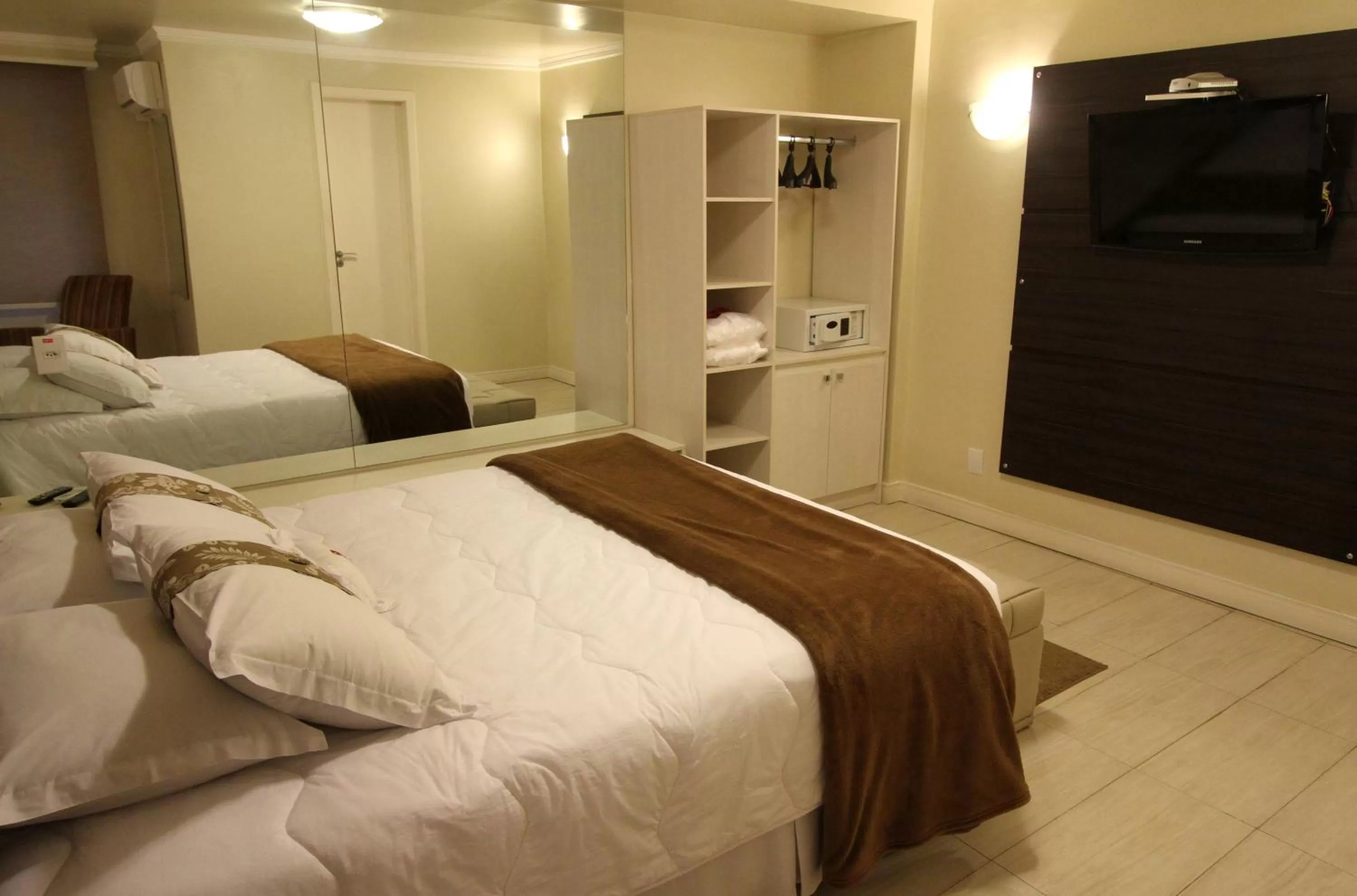 Photo of the whole room, Bed in Hotel Curi Executive