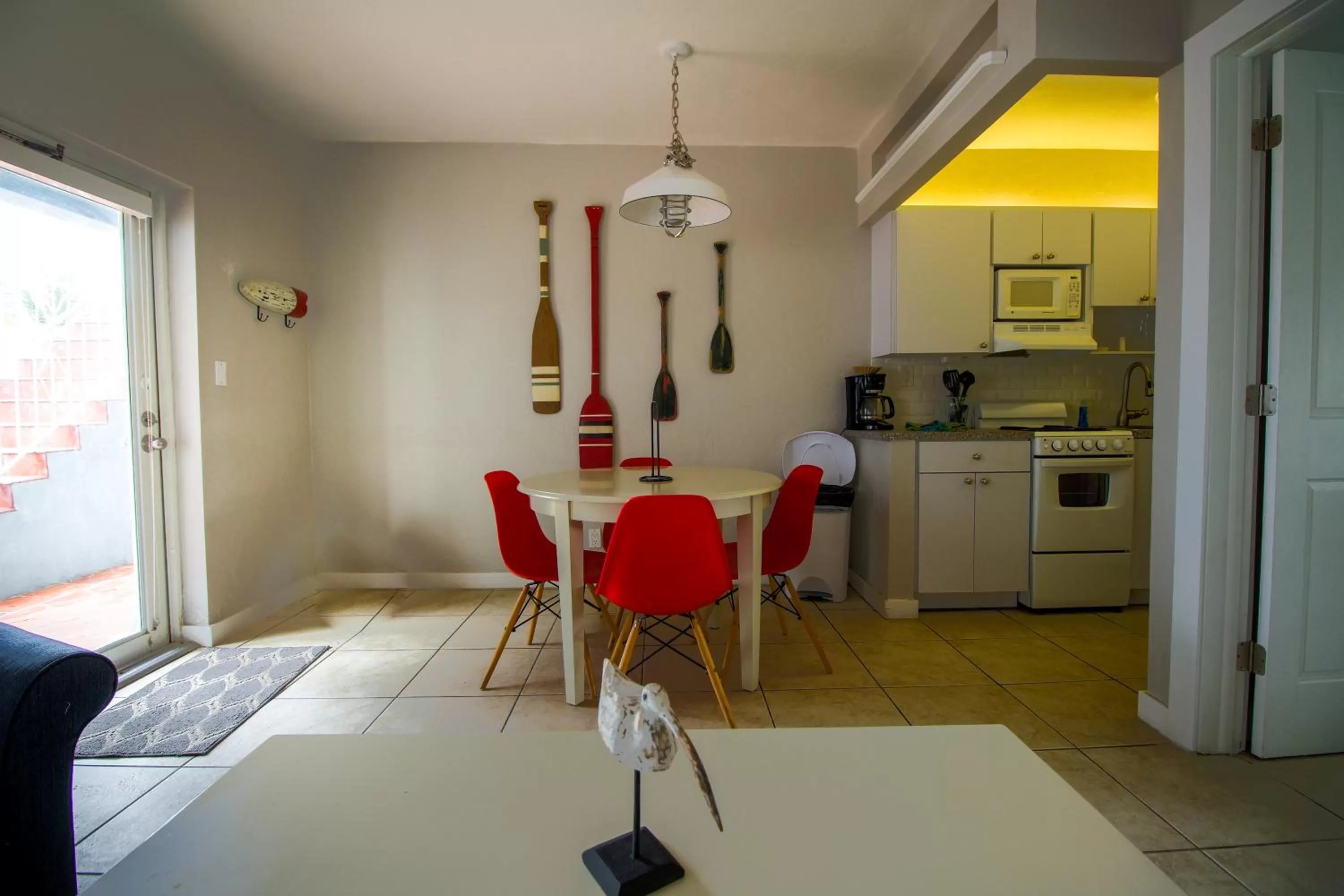 Dining area in Shore View Hotel
