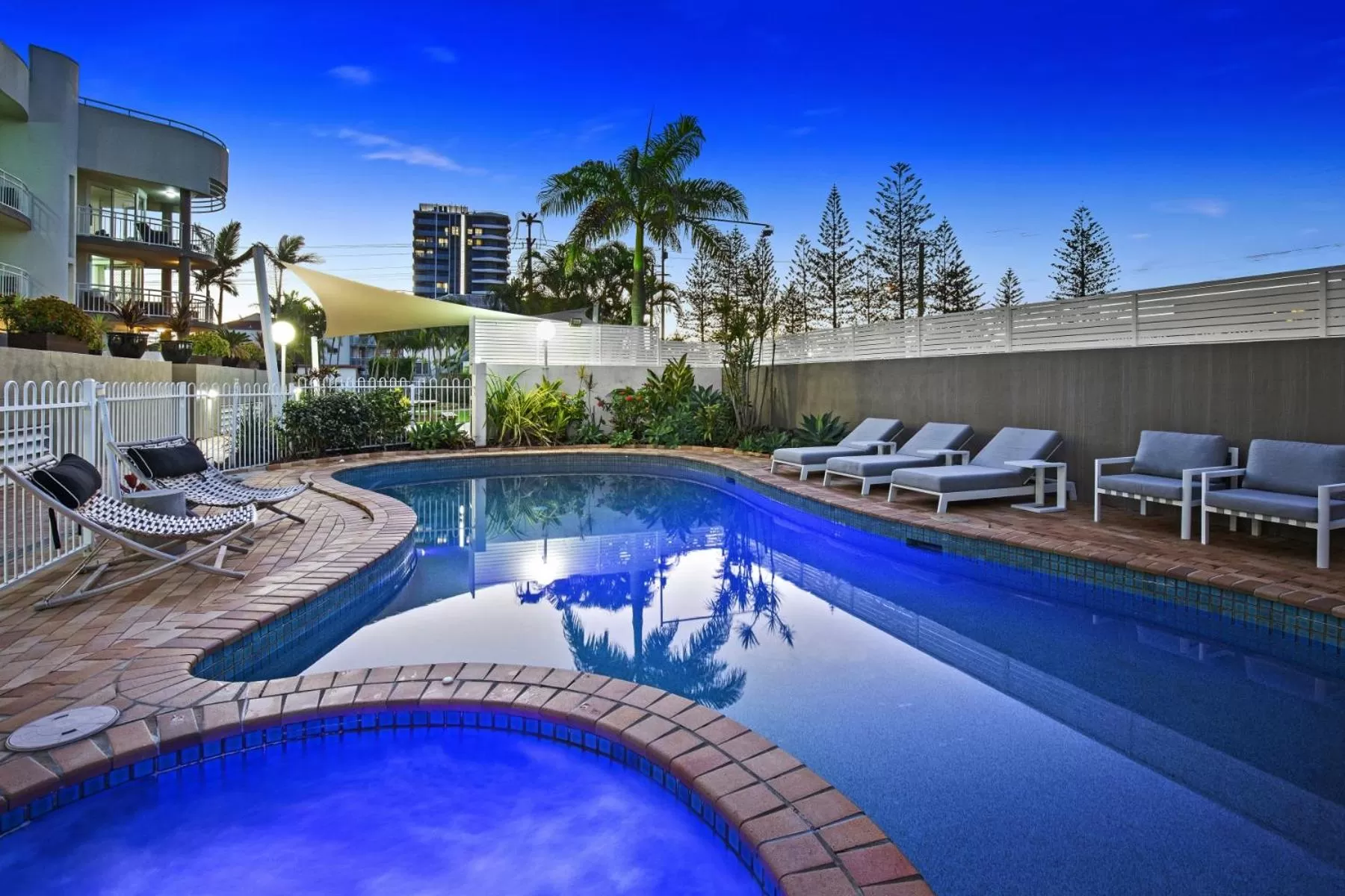 Hot Tub in Kirra Palms Holiday Apartments
