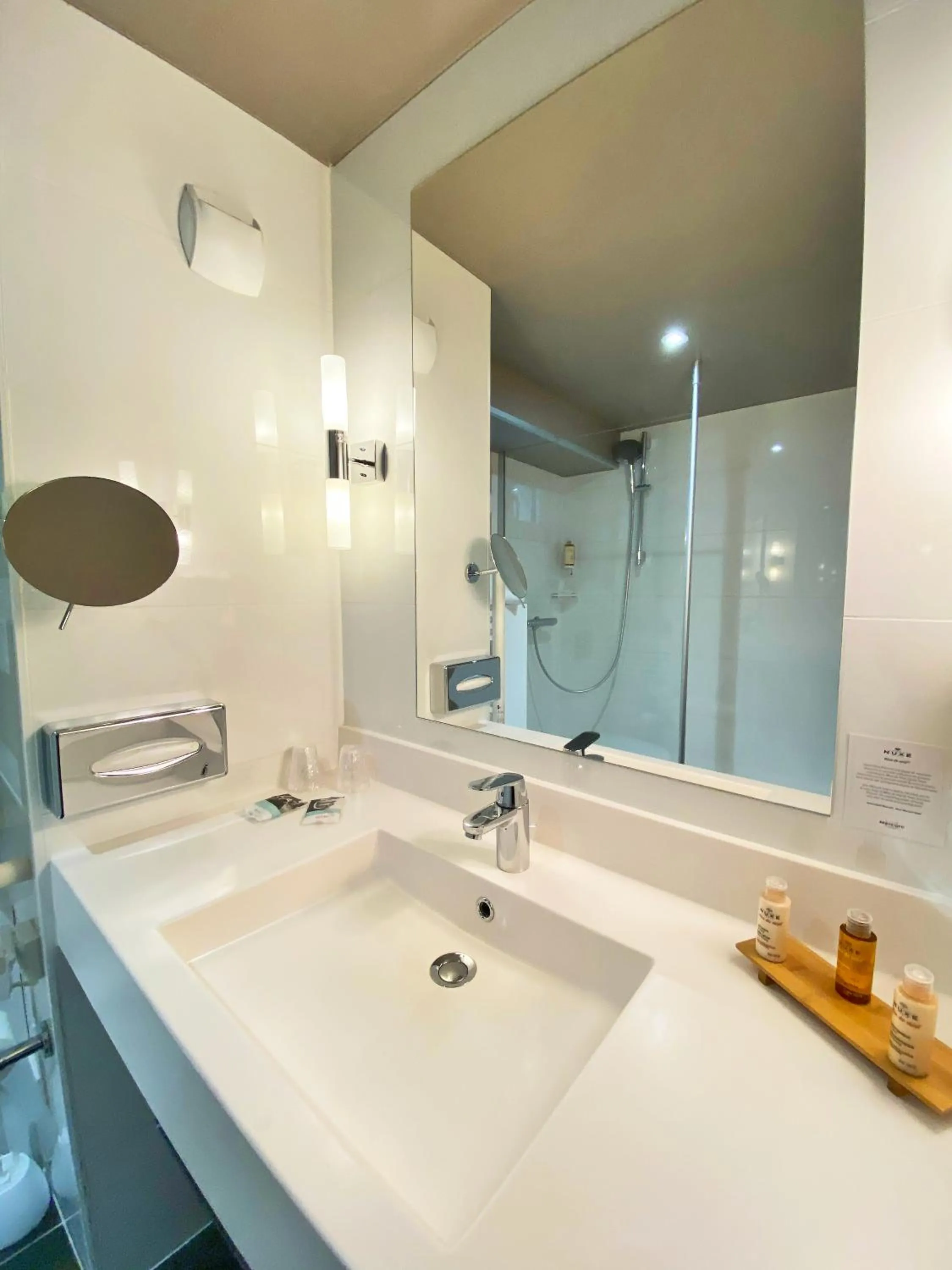 Bathroom in Mercure Granville Le Grand Large