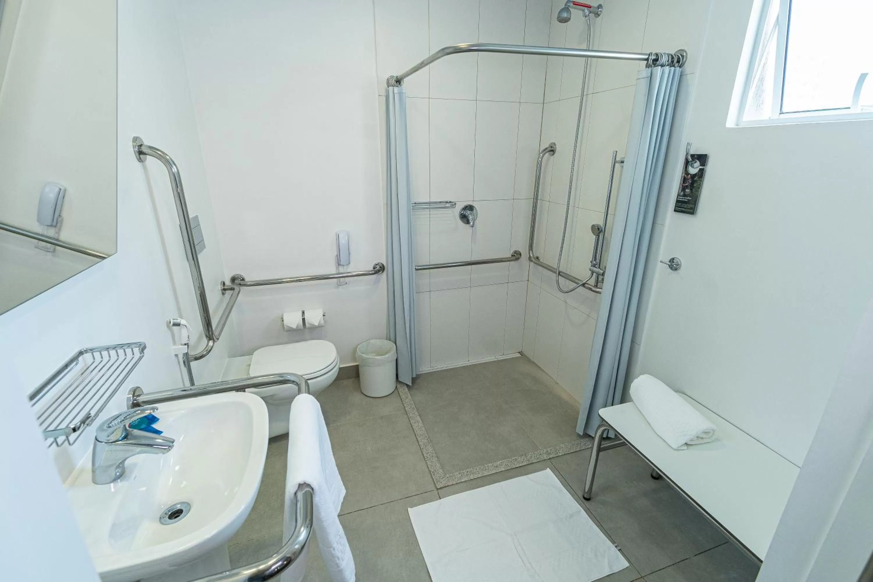Toilet in Ibis Budget Fortaleza Praia de Iracema