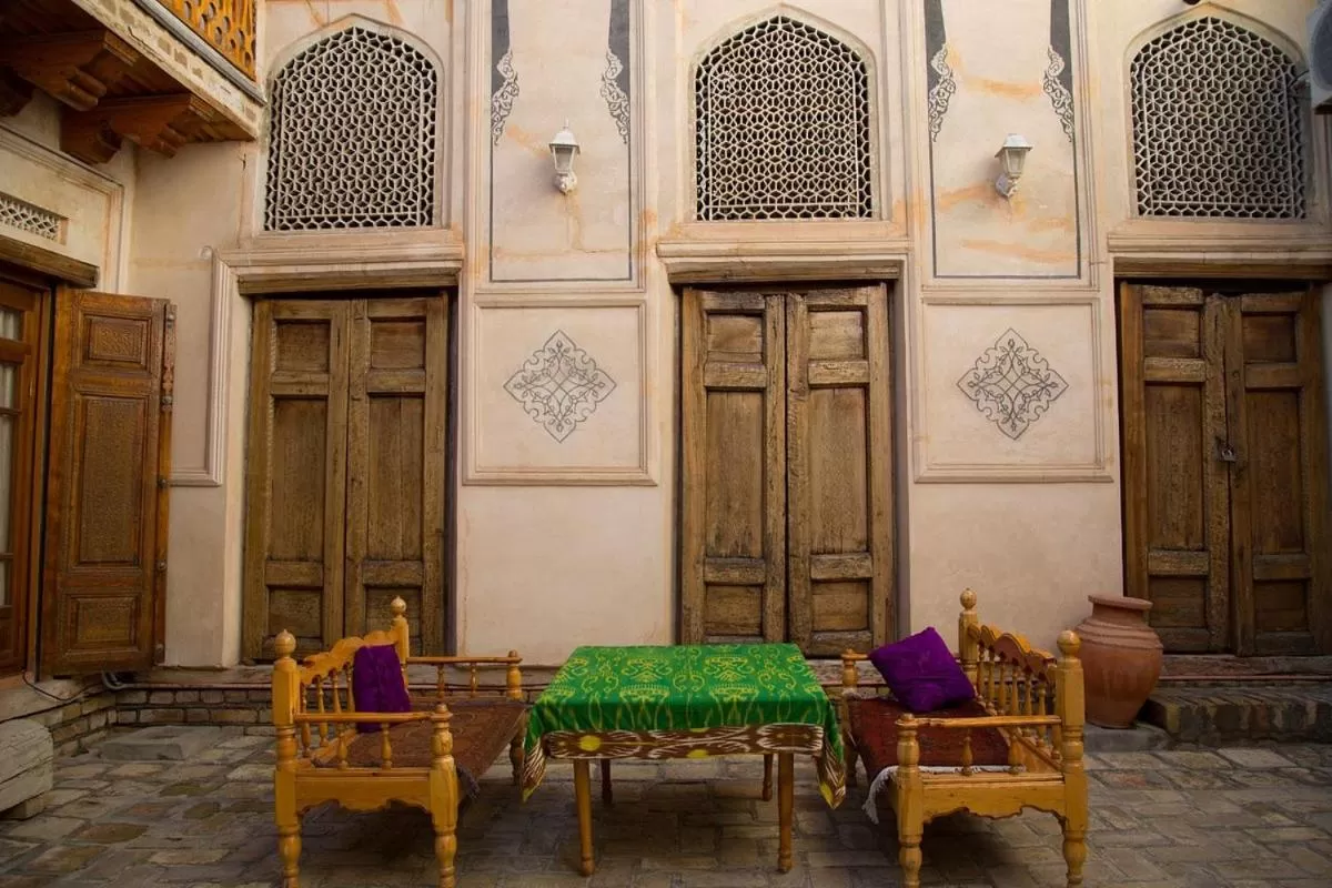 Seating area in Emir