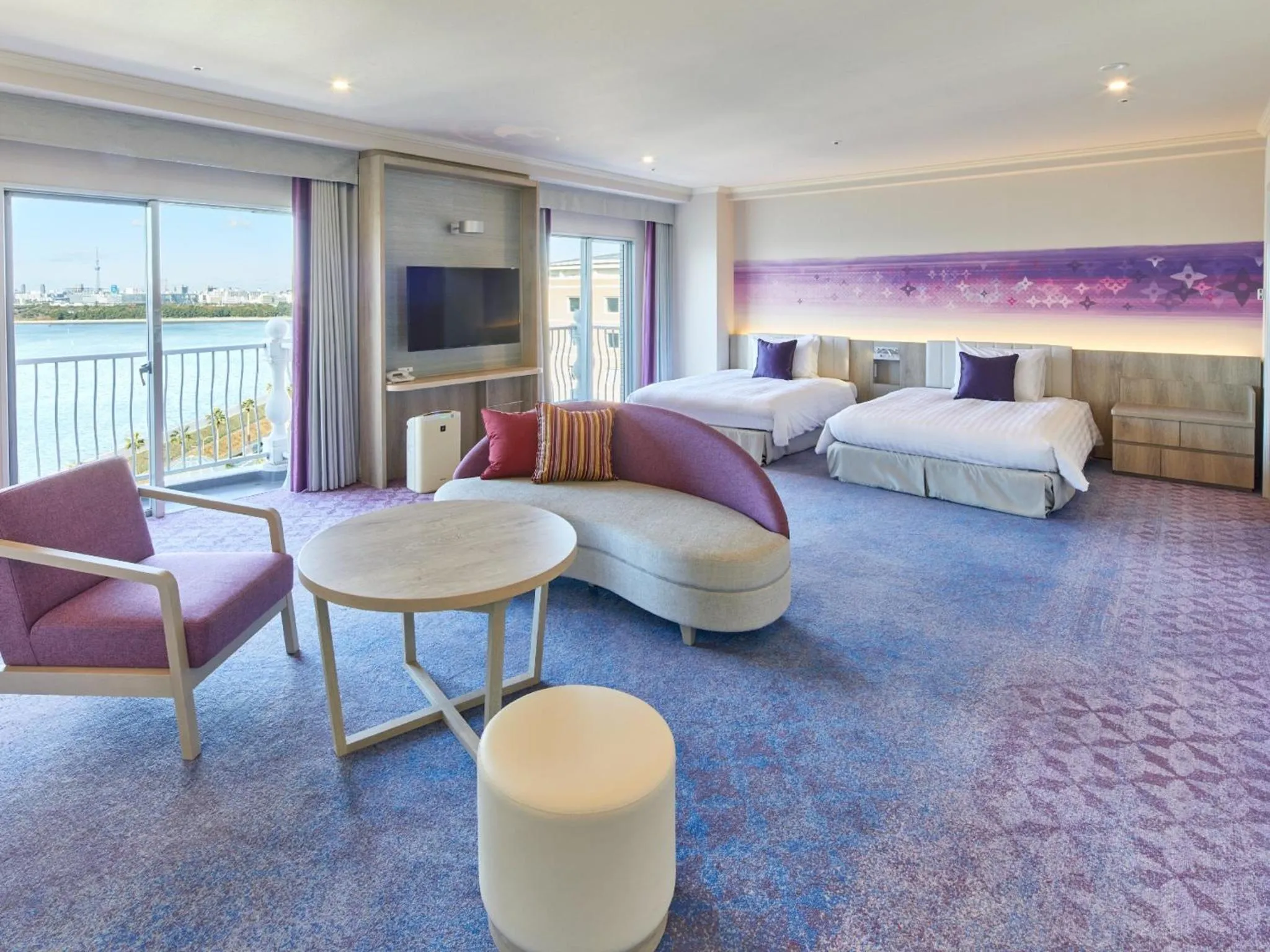 Living room, Bed in Grand Nikko Tokyo Bay Maihama