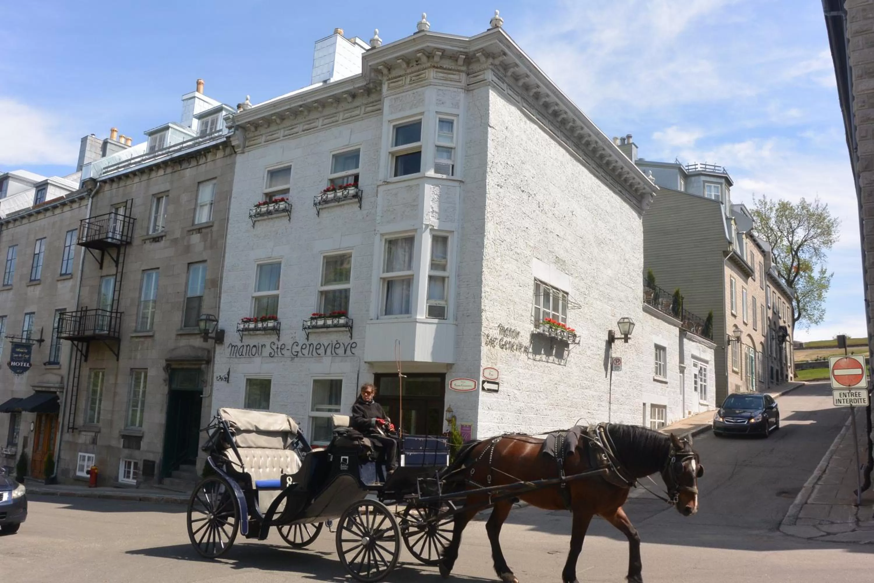 Property building in Manoir Sainte Genevieve